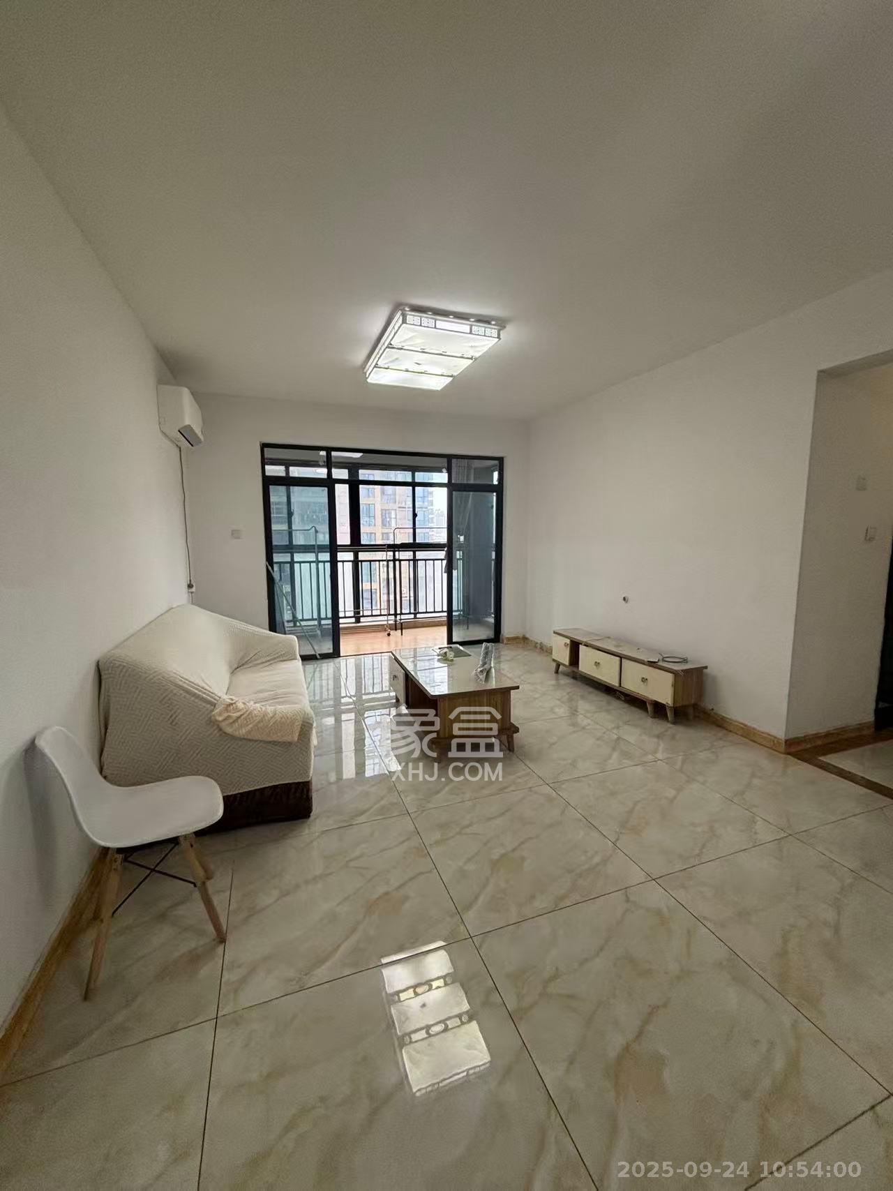 湘腾琴岛 3室2厅1卫 2500.0元/月 湘腾琴岛 3室2厅1卫 2500.0元/月室内图