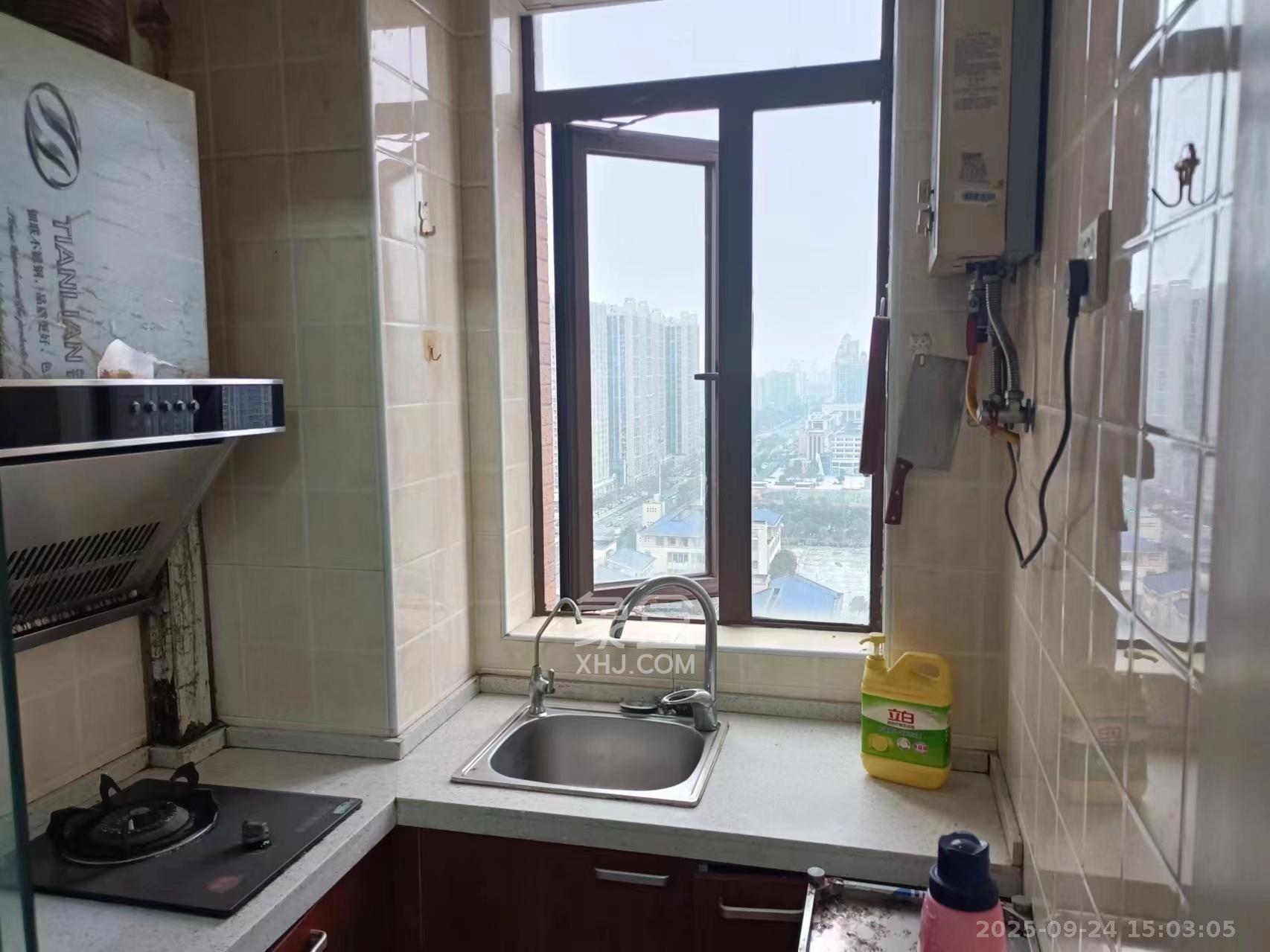 水岸世景 1室1厅1卫 1000.0元/月 水岸世景 1室1厅1卫 1000.0元/月室内图