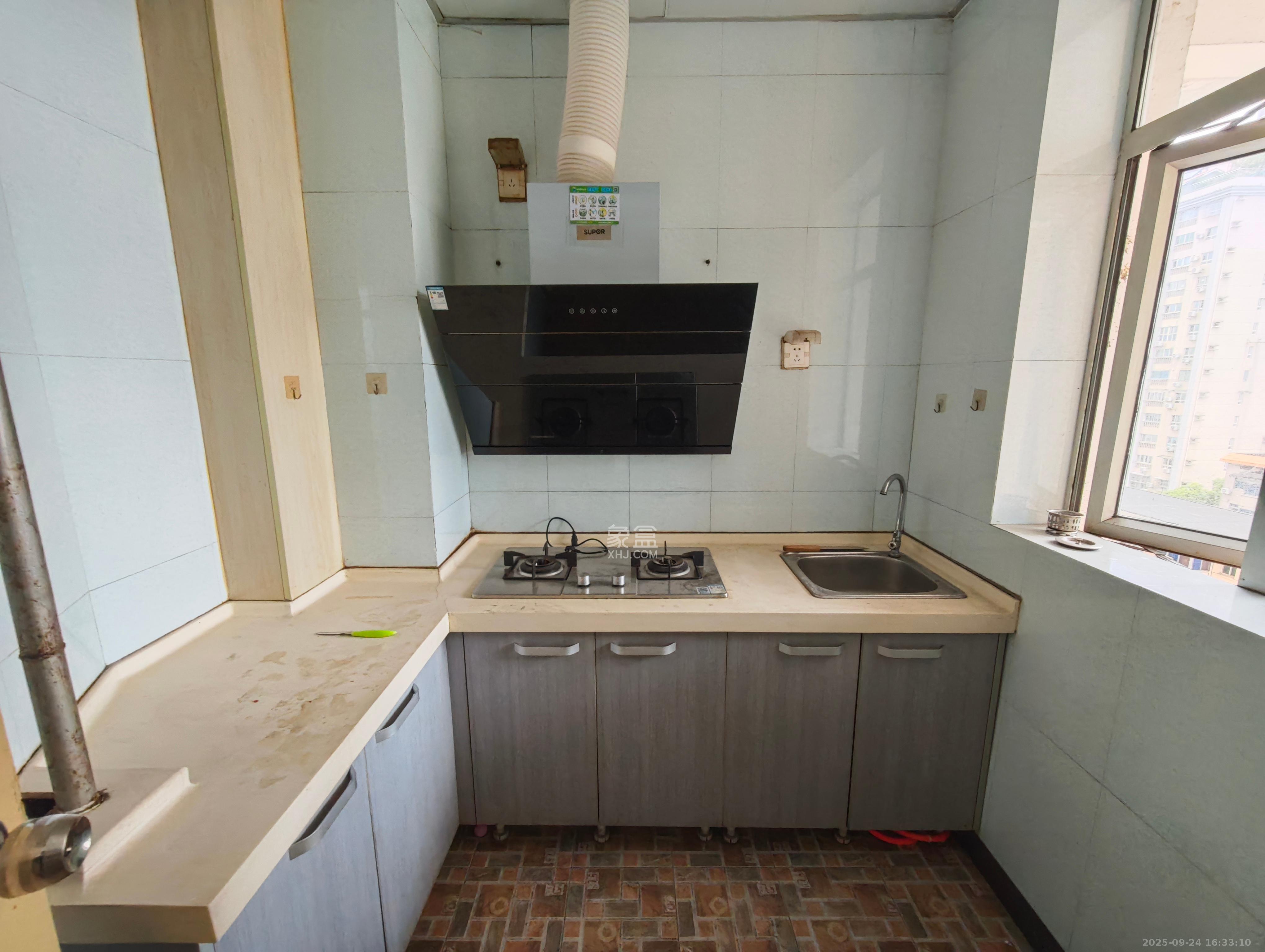 凯通国际城(凯通朝庭) 3室2厅1卫 2300.0元/月 凯通国际城(凯通朝庭) 3室2厅1卫 2300.0元/月室内图