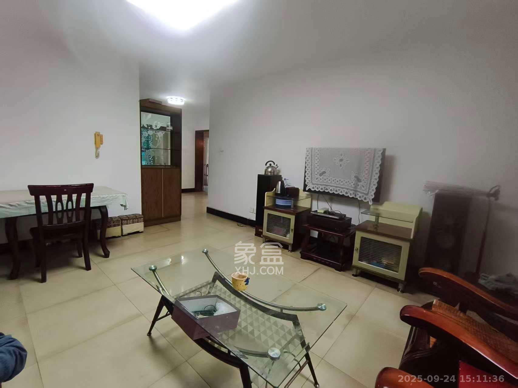 桔洲新苑(观沙岭) 3室2厅2卫 2100.0元/月 桔洲新苑(观沙岭) 3室2厅2卫 2100.0元/月室内图