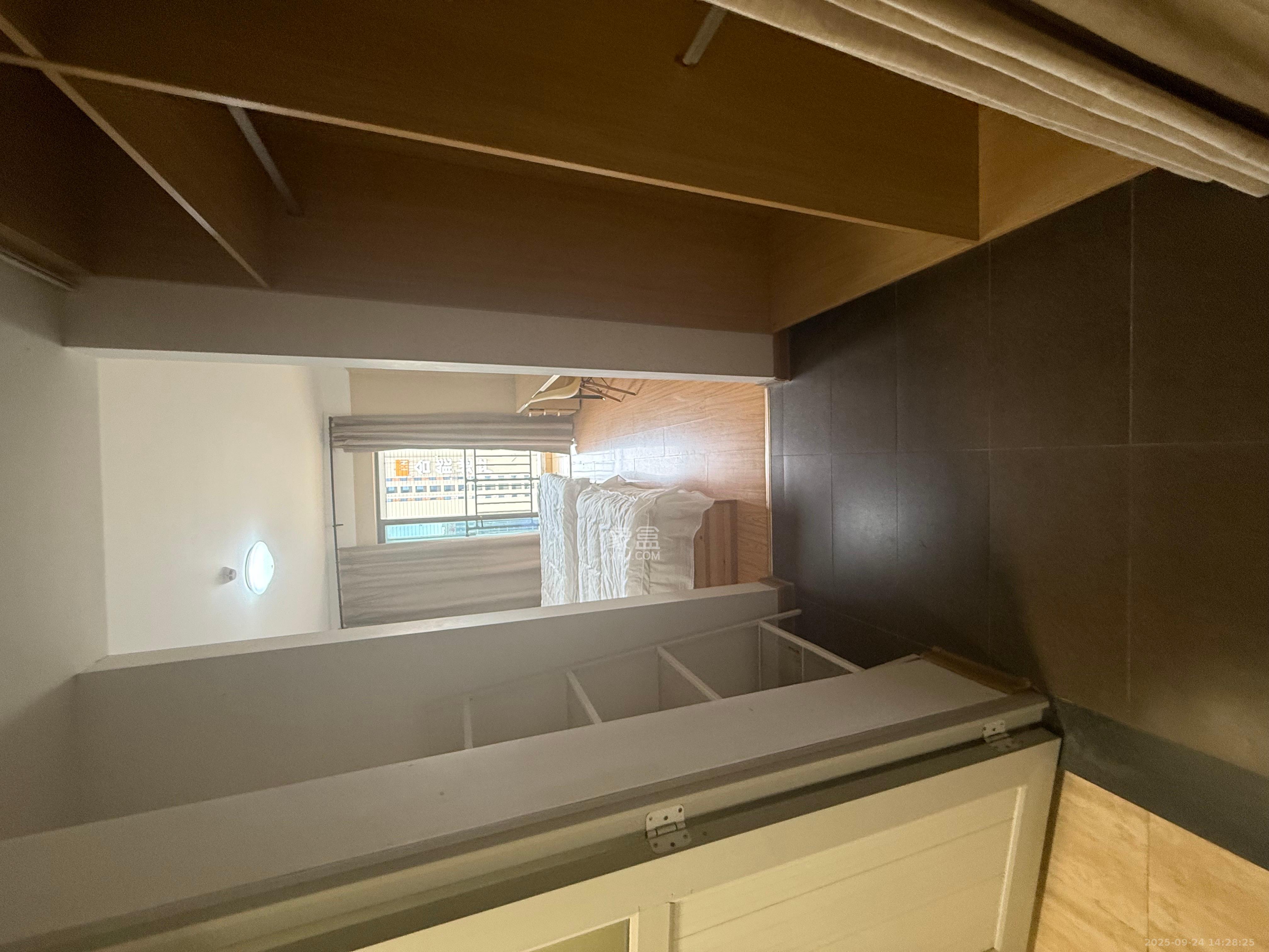 万科白鹭郡  1室1厅1卫    1200.0元/月室内图