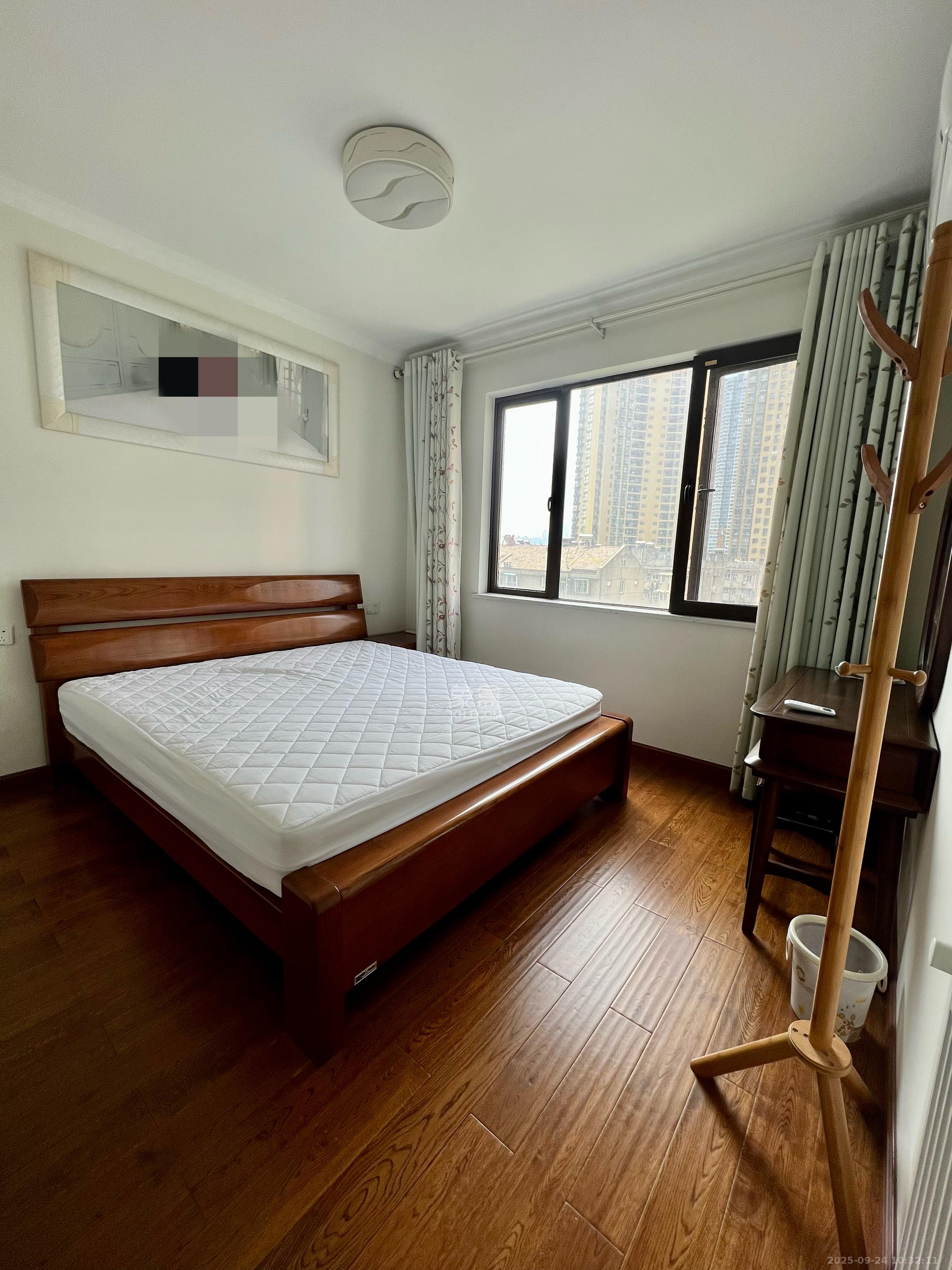 世茂外滩里(世茂铂翠湾三期) 3室2厅2卫 3400.0元/月 世茂外滩里(世茂铂翠湾三期) 3室2厅2卫 3400.0元/月室内图