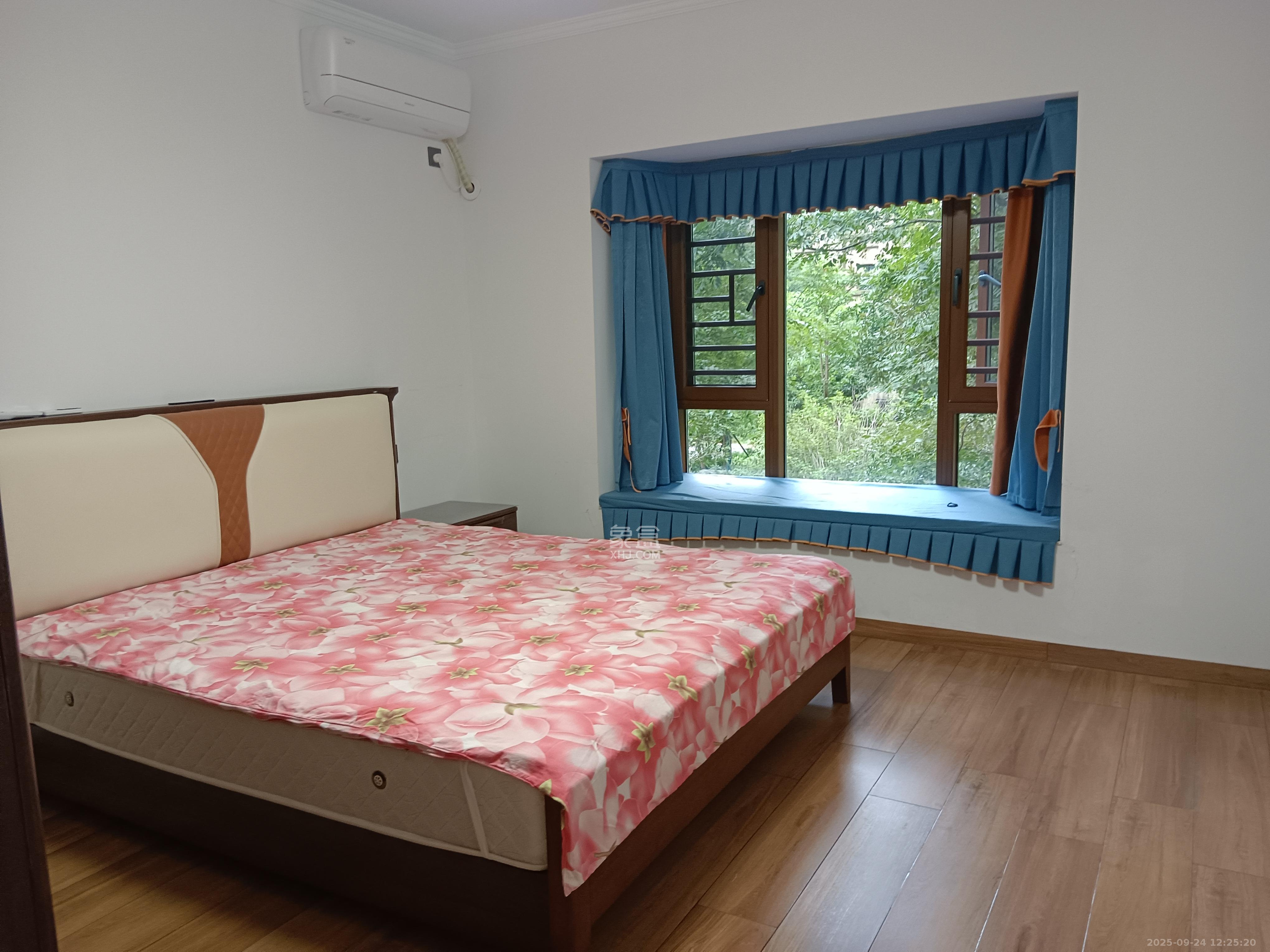 东方美地  4室2厅2卫    4000.0元/月室内图