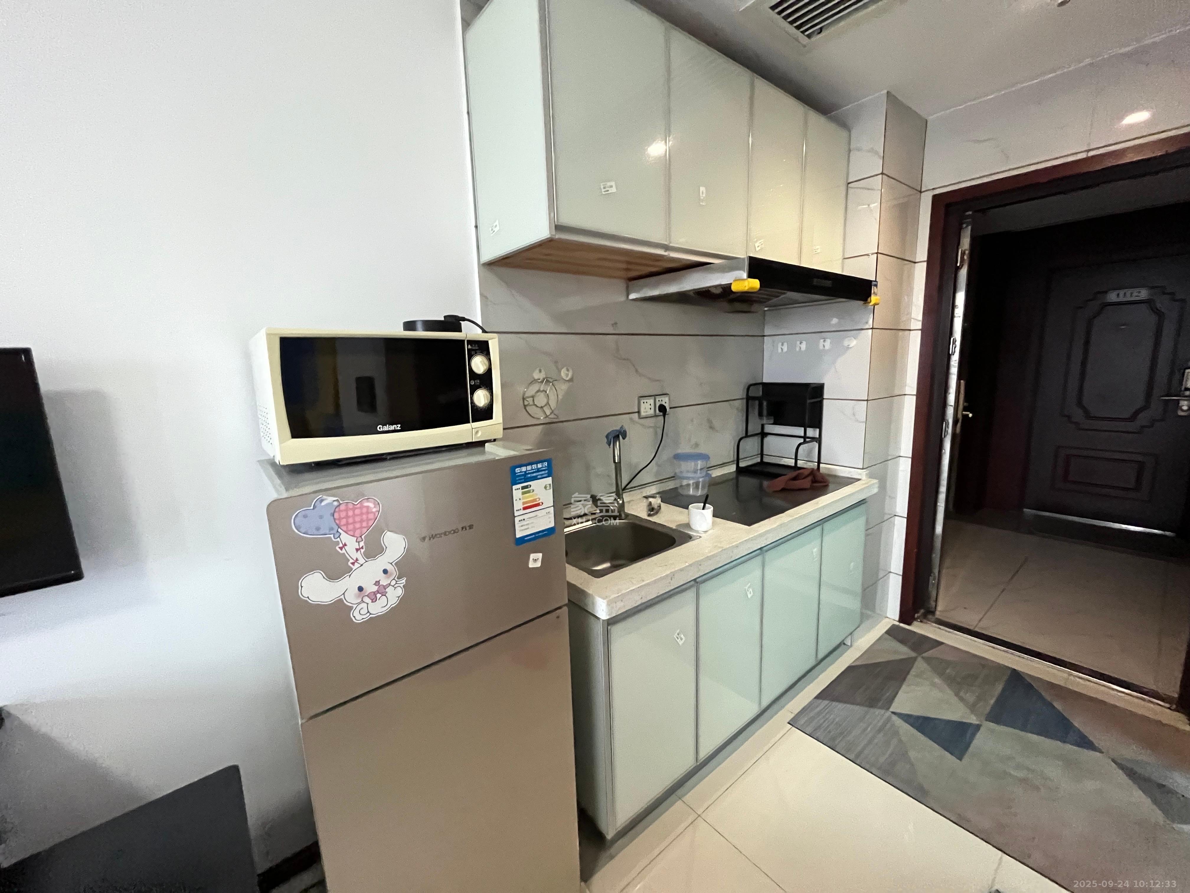 红橡华园(菲莎公馆) 1室1厅1卫 1500.0元/月 红橡华园(菲莎公馆) 1室1厅1卫 1500.0元/月室内图