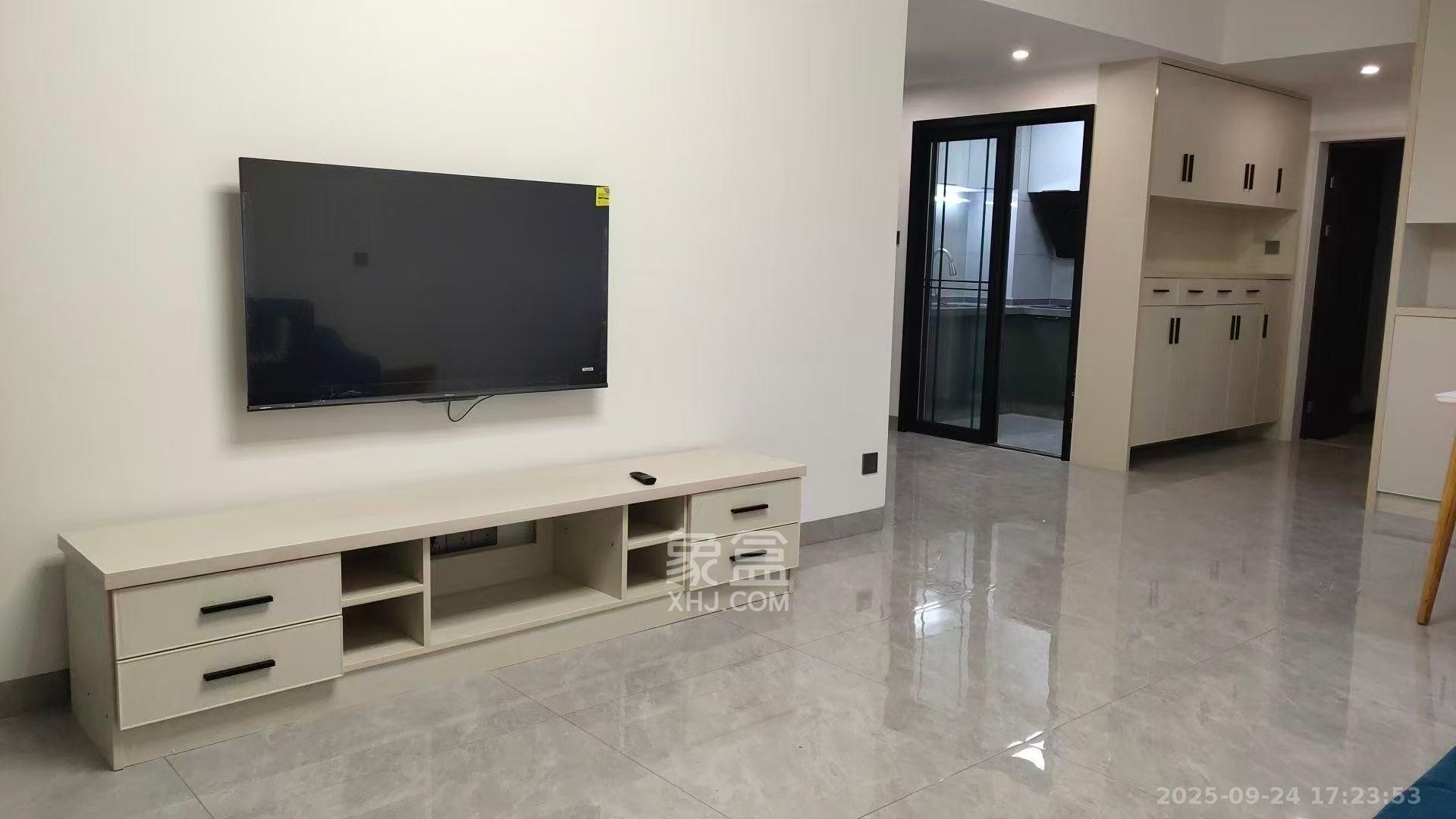 嘉雨兴园 2室1厅1卫 2800.0元/月 嘉雨兴园 2室1厅1卫 2800.0元/月室内图