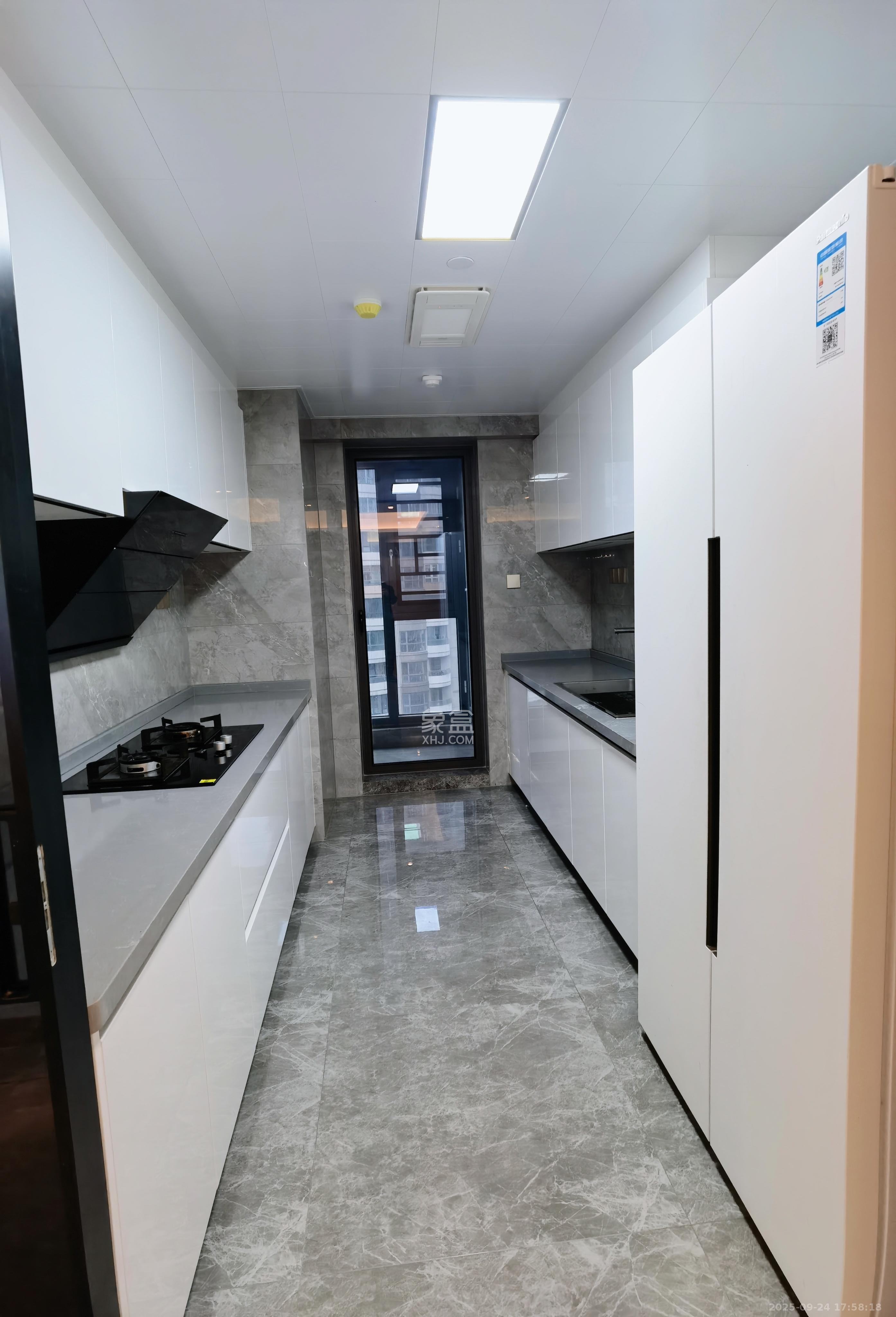 北辰瀚江府  4室2厅2卫   12800.00元/月室内图