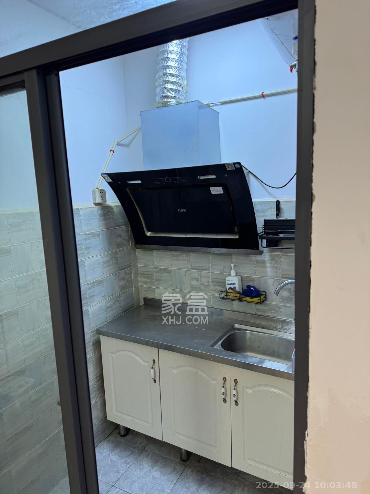 海林馨香雅苑 2室1厅1卫 2200.0元/月 海林馨香雅苑 2室1厅1卫 2200.0元/月室内图