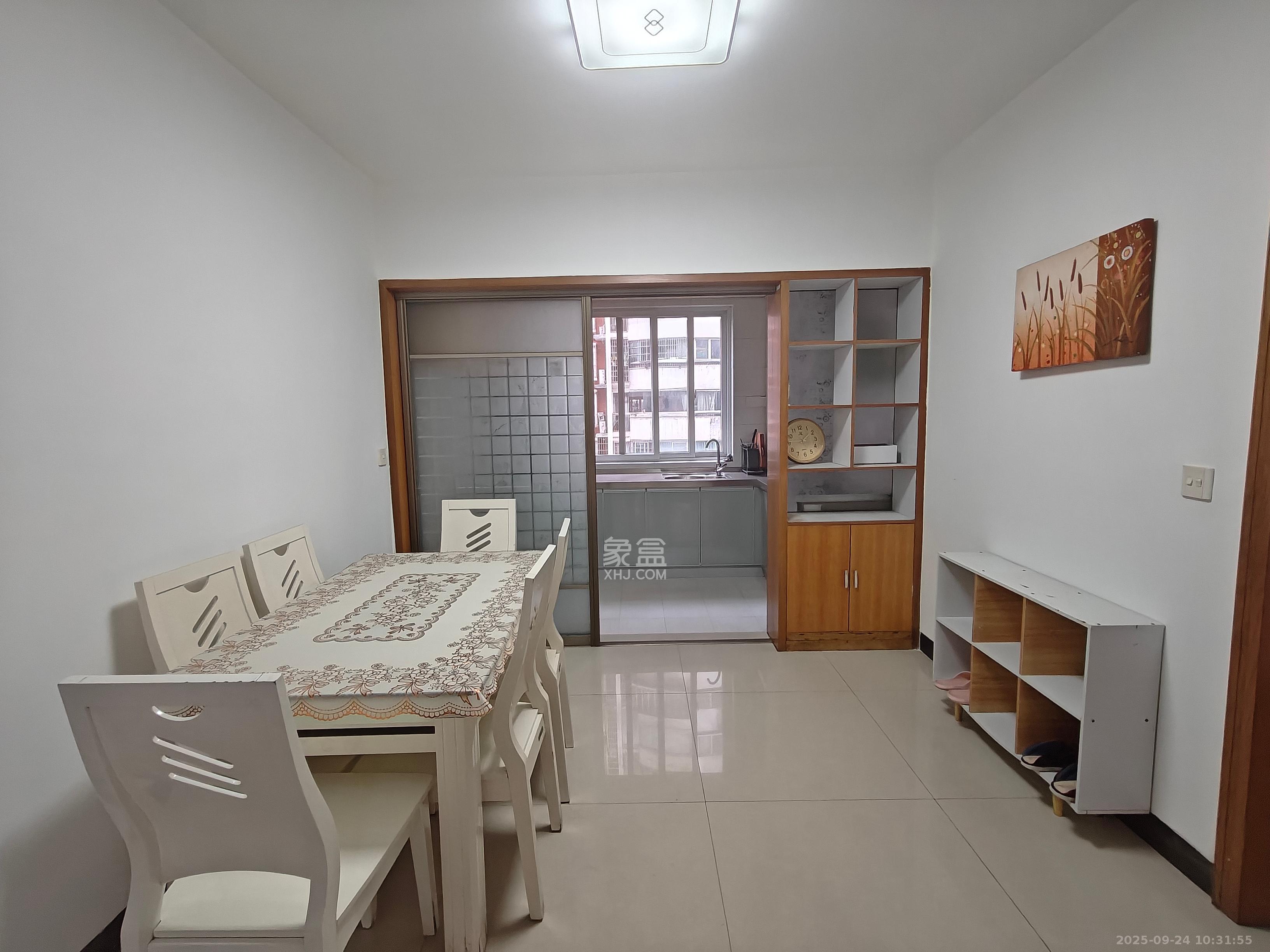 晶华美地 3室2厅1卫 2000.0元/月 晶华美地 3室2厅1卫 2000.0元/月室内图