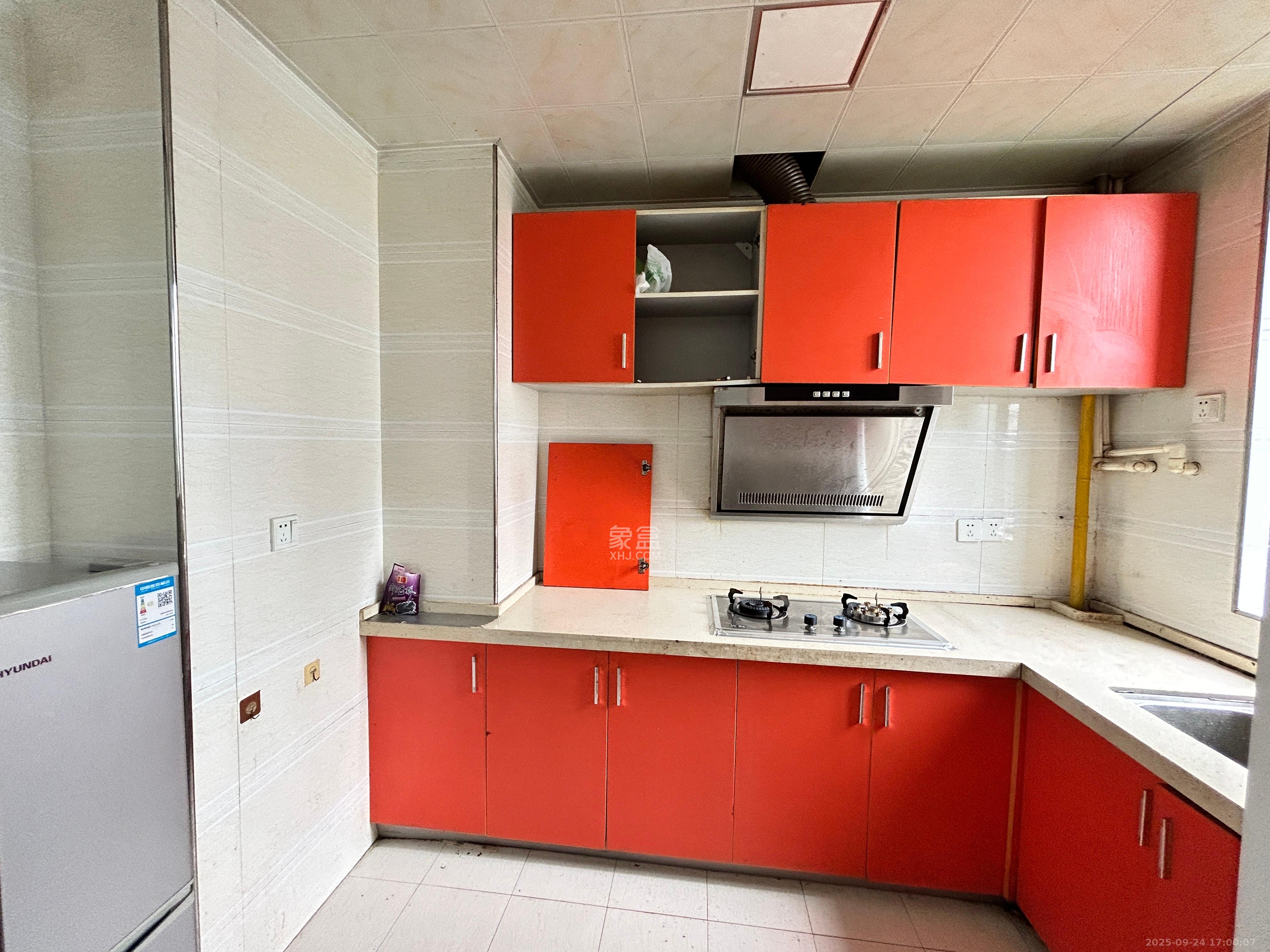 中建麓山和苑 3室2厅2卫 1800.0元/月 中建麓山和苑 3室2厅2卫 1800.0元/月室内图