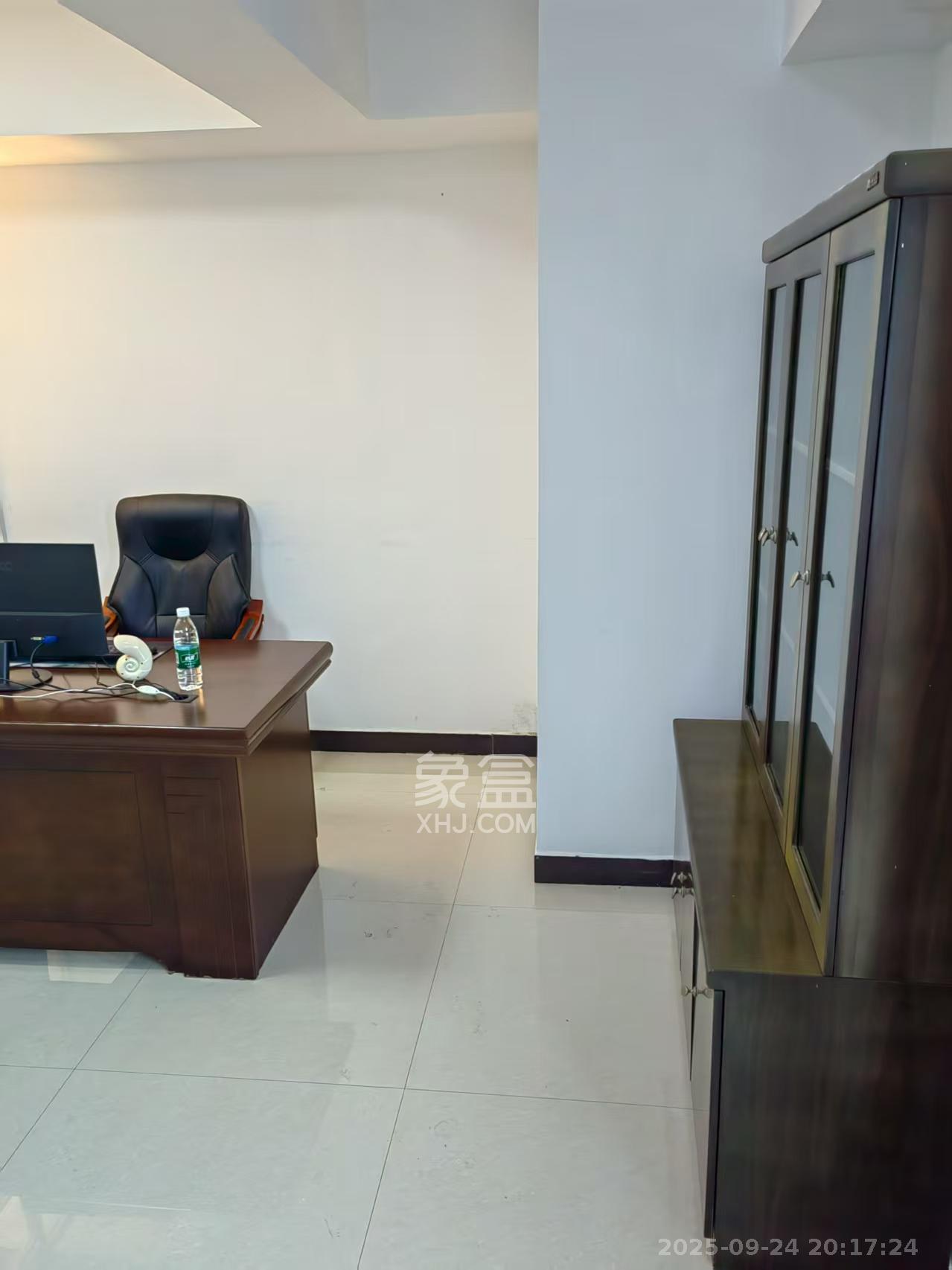 天骄福邸 1室1厅1卫 2000.0元/月 天骄福邸 1室1厅1卫 2000.0元/月室内图