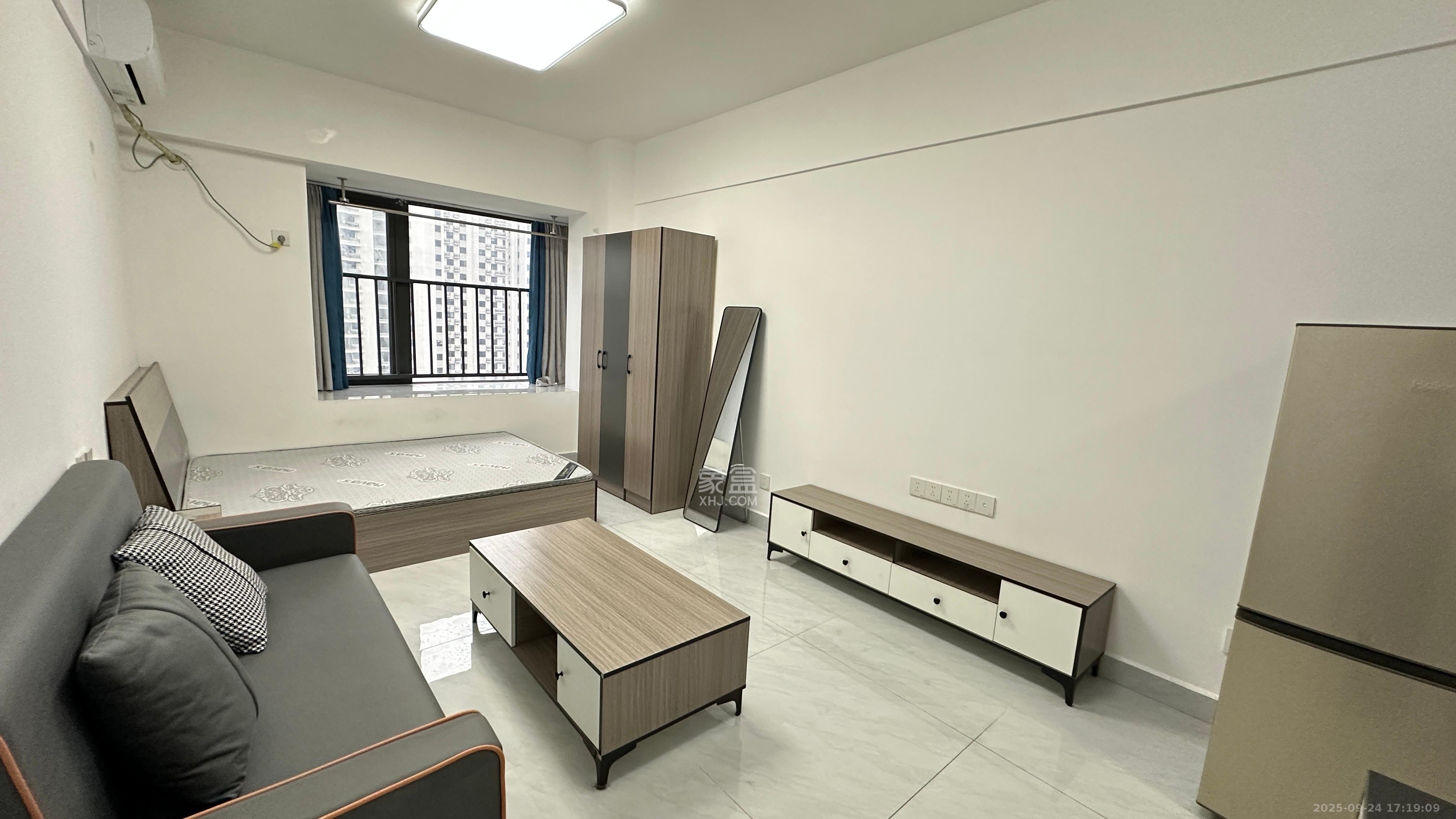 保利中环广场(保利中悦苑) 1室1厅1卫 1450.0元/月 保利中环广场(保利中悦苑) 1室1厅1卫 1450.0元/月室内图