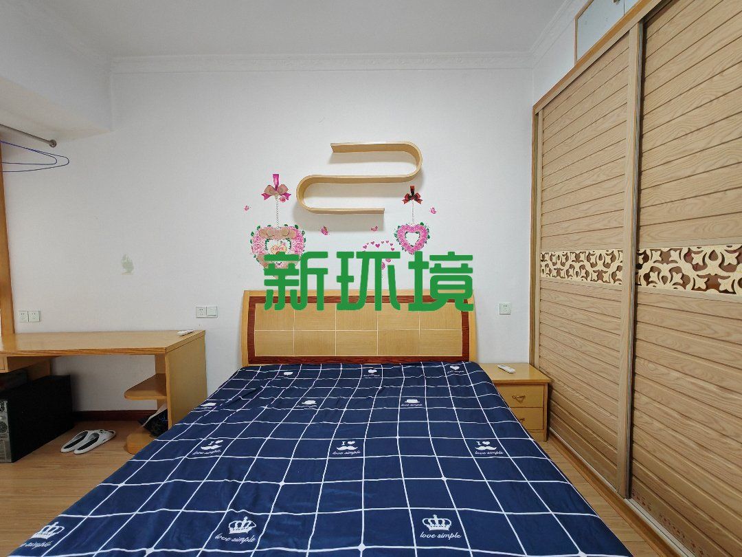 逸臣广场  2室2厅1卫   1600.00元/月室内图