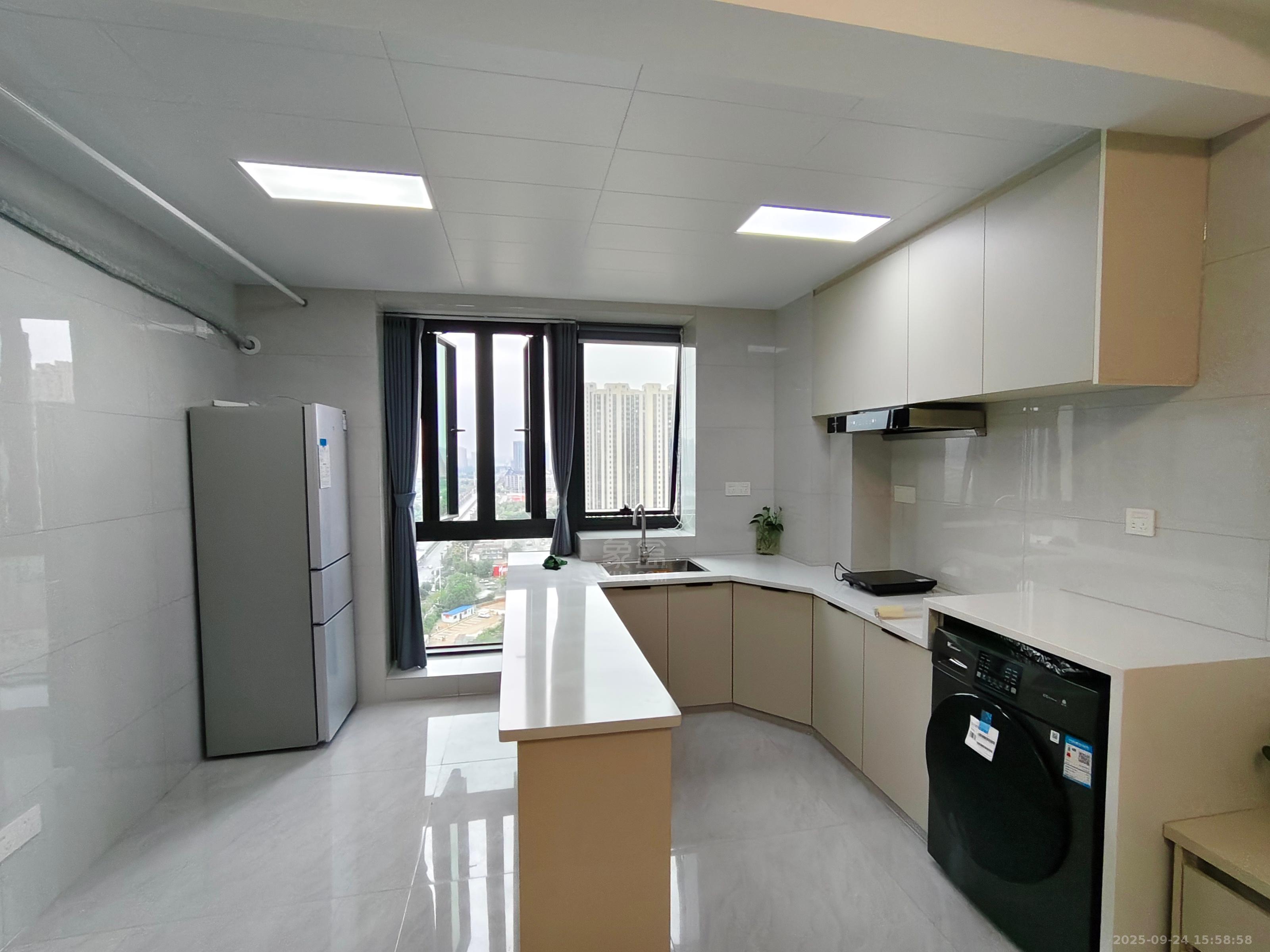 恒大华府 1室0厅0卫 1600.0元/月 恒大华府 1室0厅0卫 1600.0元/月室内图