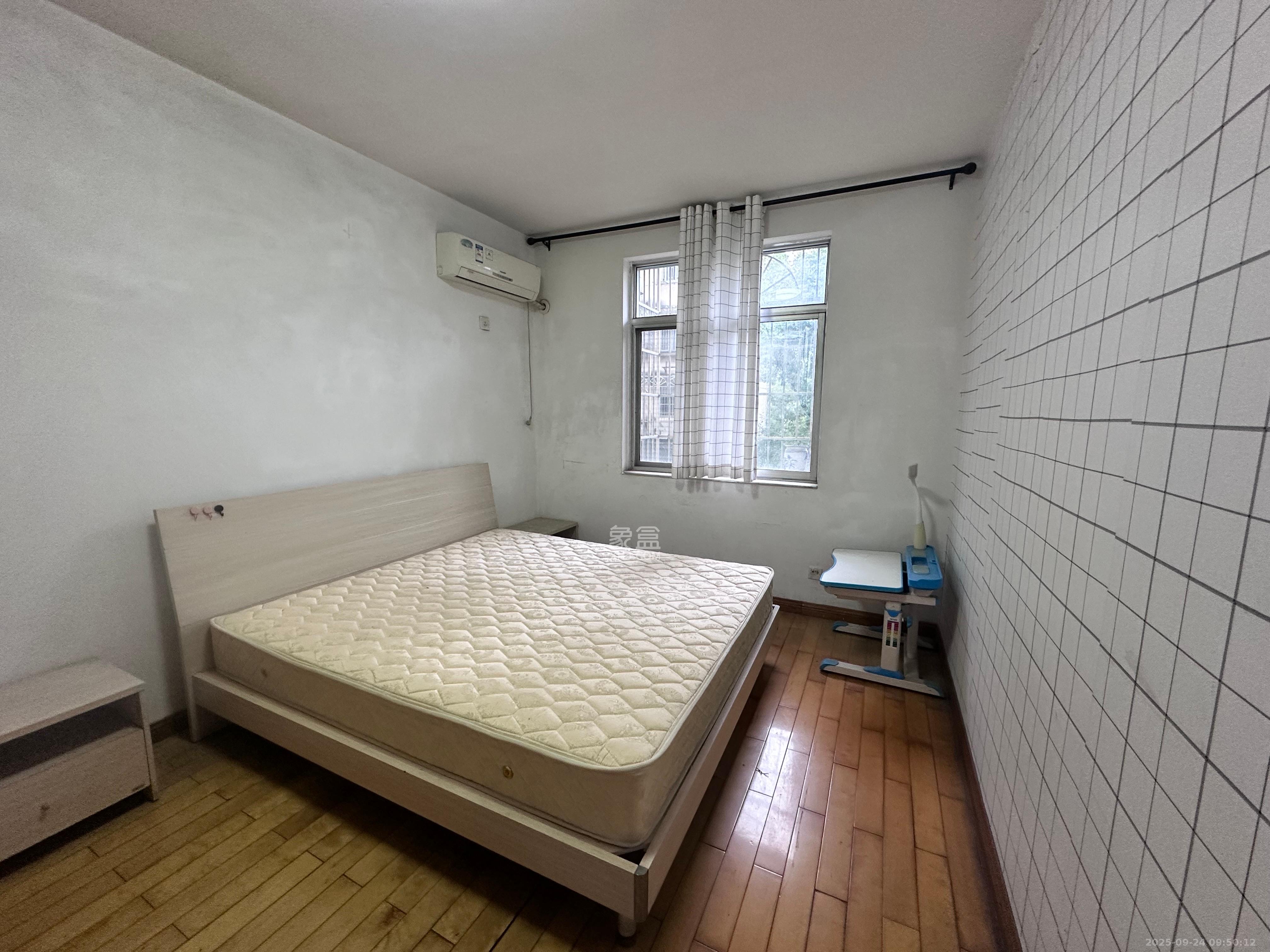 中联科技园 3室2厅2卫 2250.0元/月 中联科技园 3室2厅2卫 2250.0元/月室内图