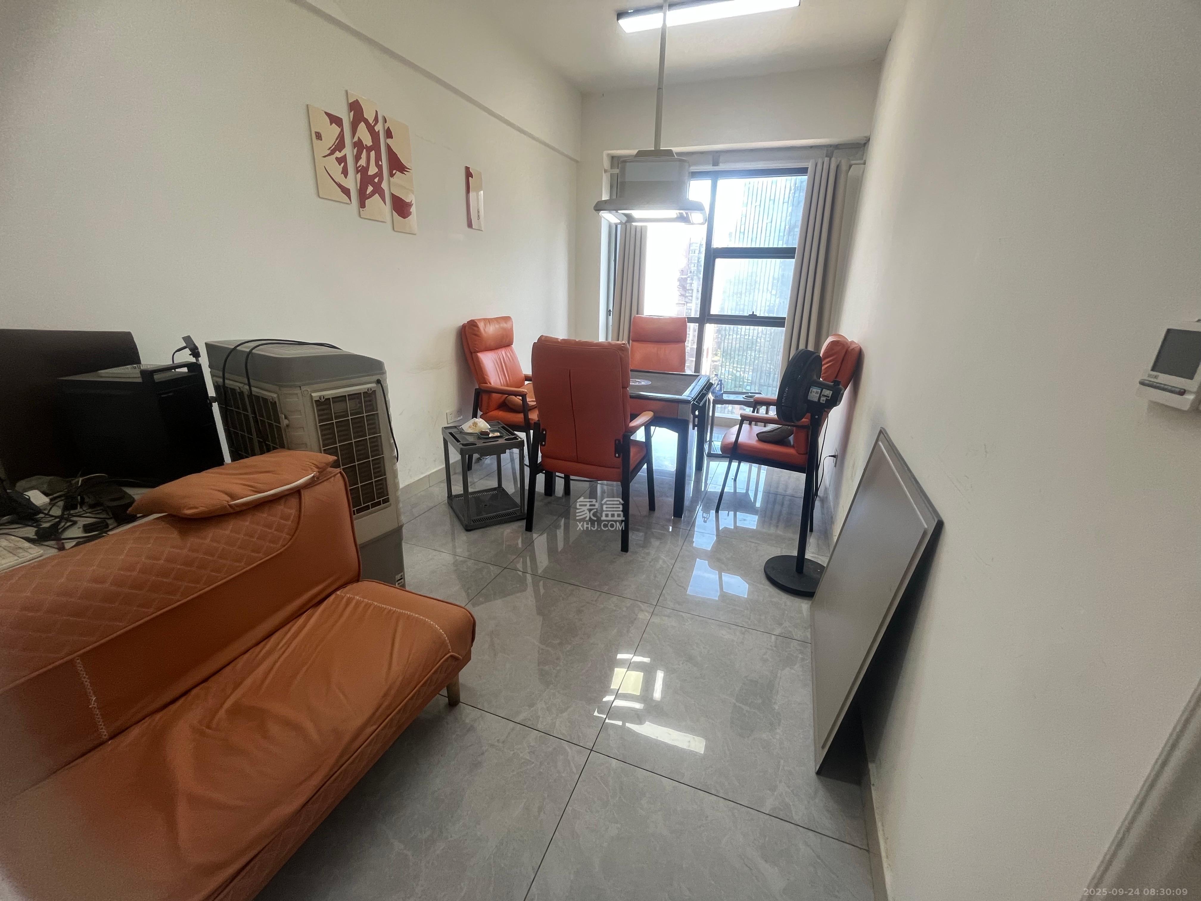 万坤图财富广场 8室1厅1卫 8500.0元/月 万坤图财富广场 8室1厅1卫 8500.0元/月室内图