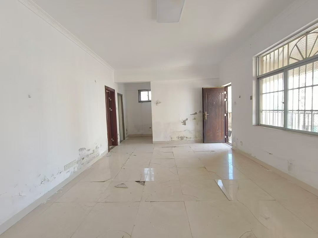 秀英海玻市场  2室2厅1卫    60.0万室内图