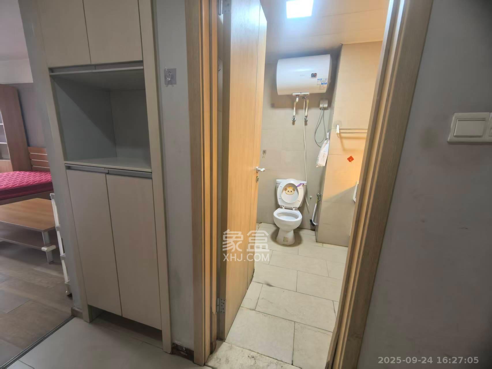 万科金色家园 1室1厅1卫 1400.0元/月 万科金色家园 1室1厅1卫 1400.0元/月室内图