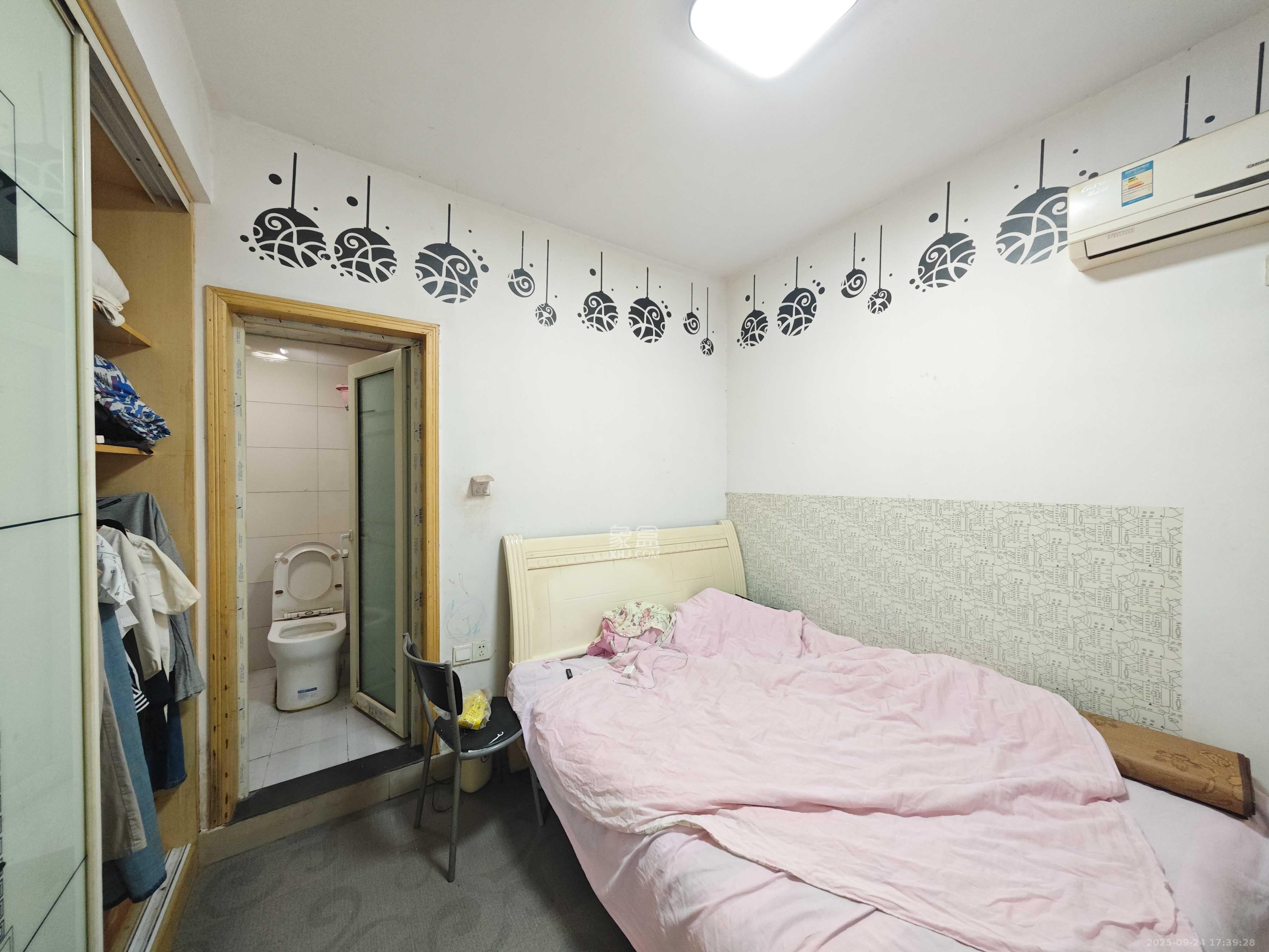 泰禹家园(彩云之翼家园一期、二期、三期) 1室2厅2卫 36.8万 泰禹家园(彩云之翼家园一期、二期、三期) 1室2厅2卫 36.8万卧室