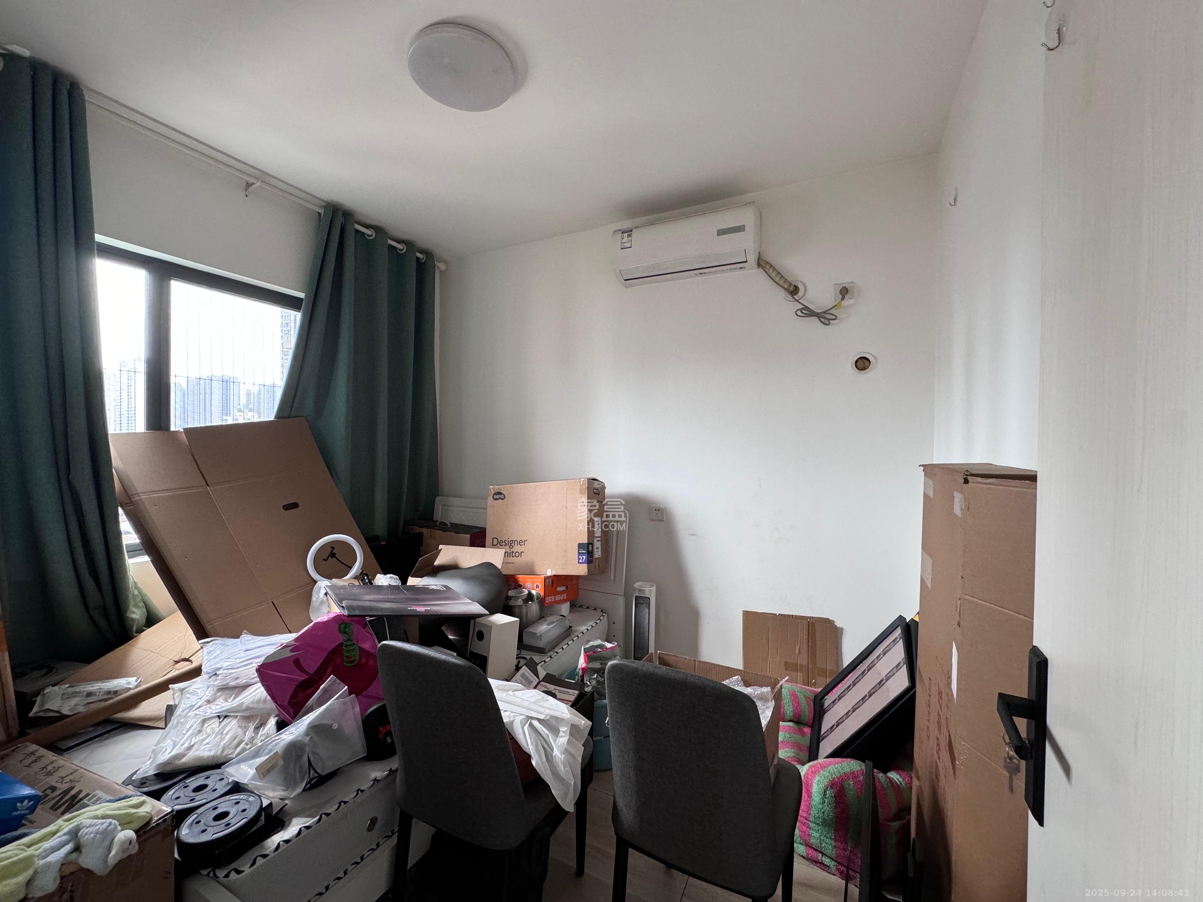 钰龙天下一期 1室2厅1卫 2300.0元/月 钰龙天下一期 1室2厅1卫 2300.0元/月室内图