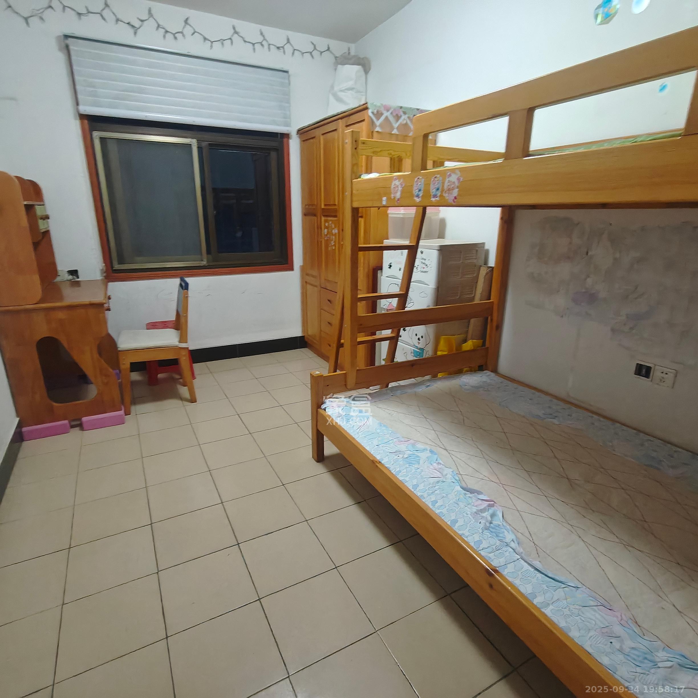 荷晏小区 2室2厅1卫 1600.0元/月 荷晏小区 2室2厅1卫 1600.0元/月室内图