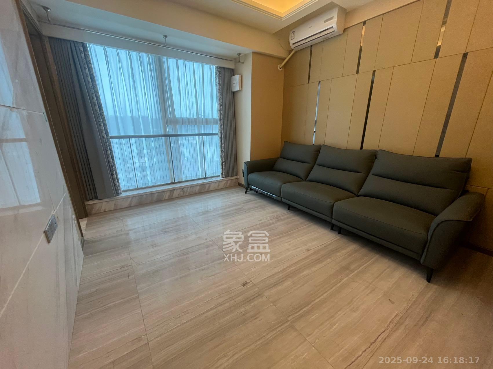 恒大誉府（融誉商业中心）  1室1厅1卫    2200.0元/月室内图