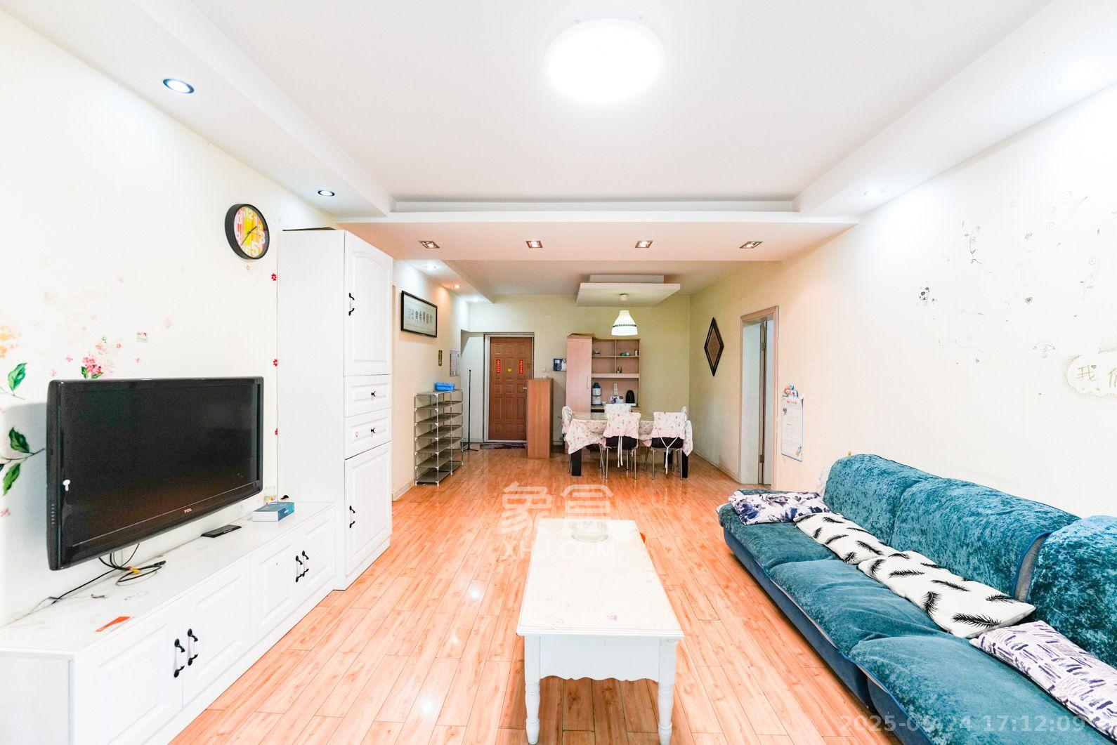 新城新世界一二三期 3室2厅2卫 3200.0元/月 新城新世界一二三期 3室2厅2卫 3200.0元/月室内图