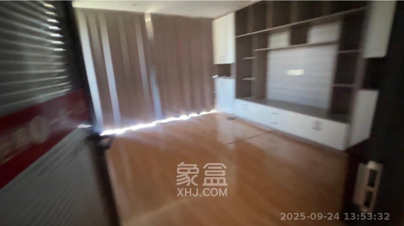 西子一间 6室2厅1卫 6000.0元/月 西子一间 6室2厅1卫 6000.0元/月室内图