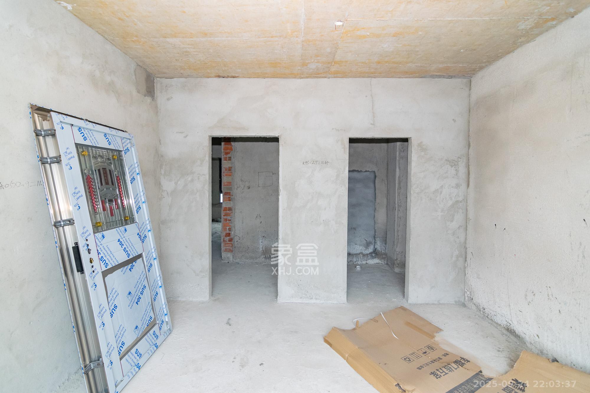大汉汉府三期（大汉汉学府）  5室2厅3卫    100.0万卧室