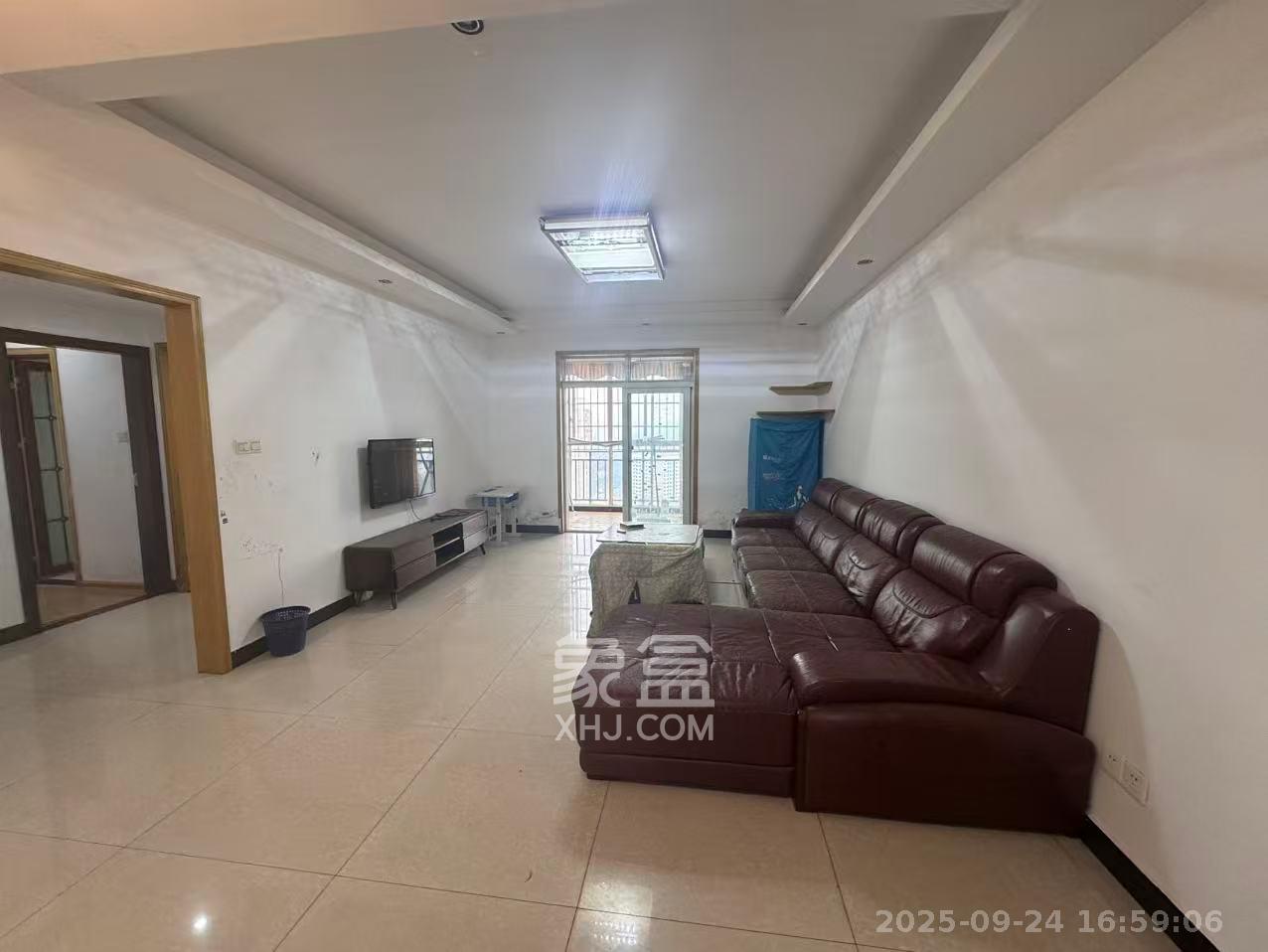 中房F联邦  3室2厅2卫    2000.0元/月 中房F联邦  3室2厅2卫    2000.0元/月