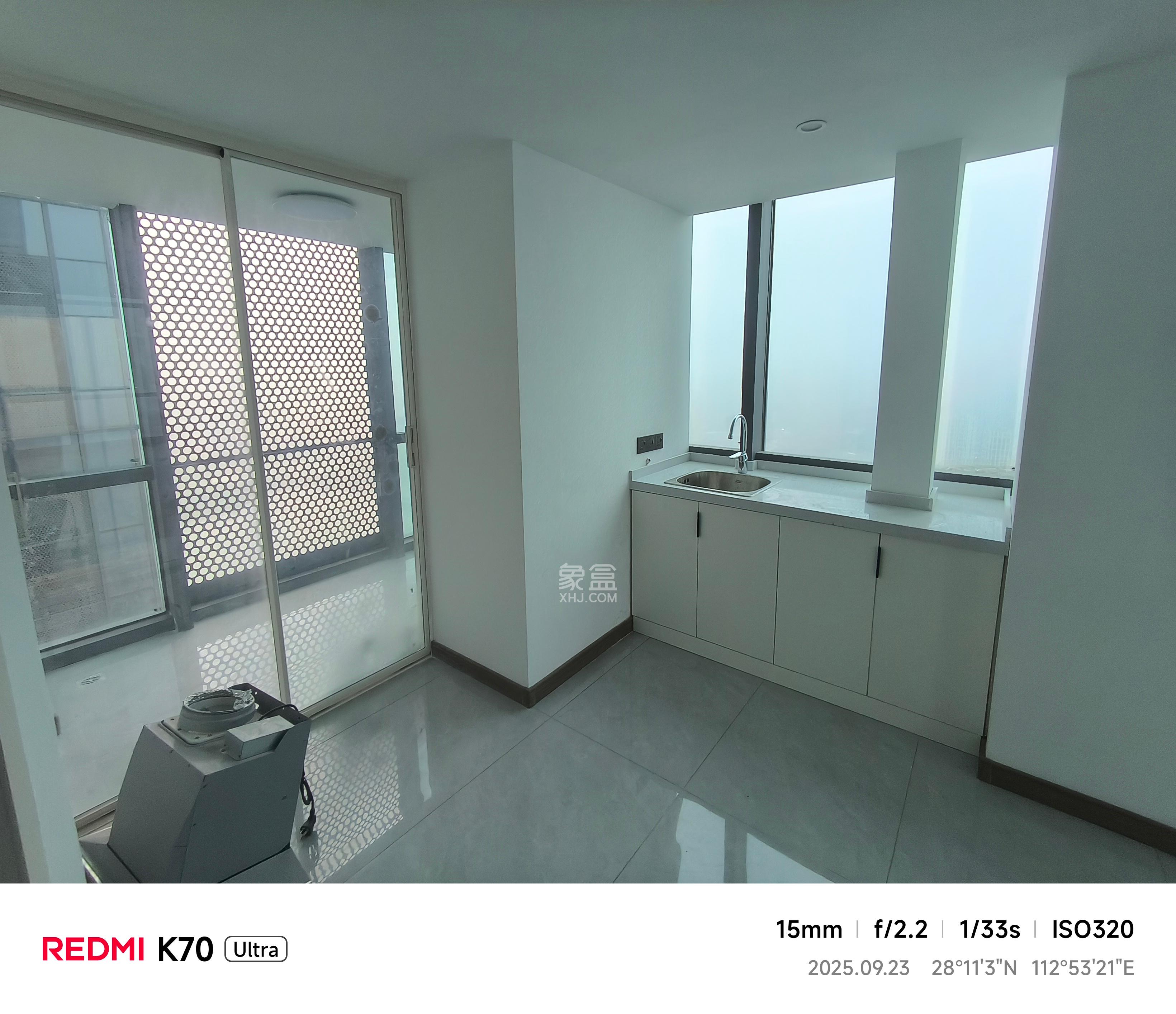 中建宝铂公馆   90.0㎡     7500.00元/月室内图