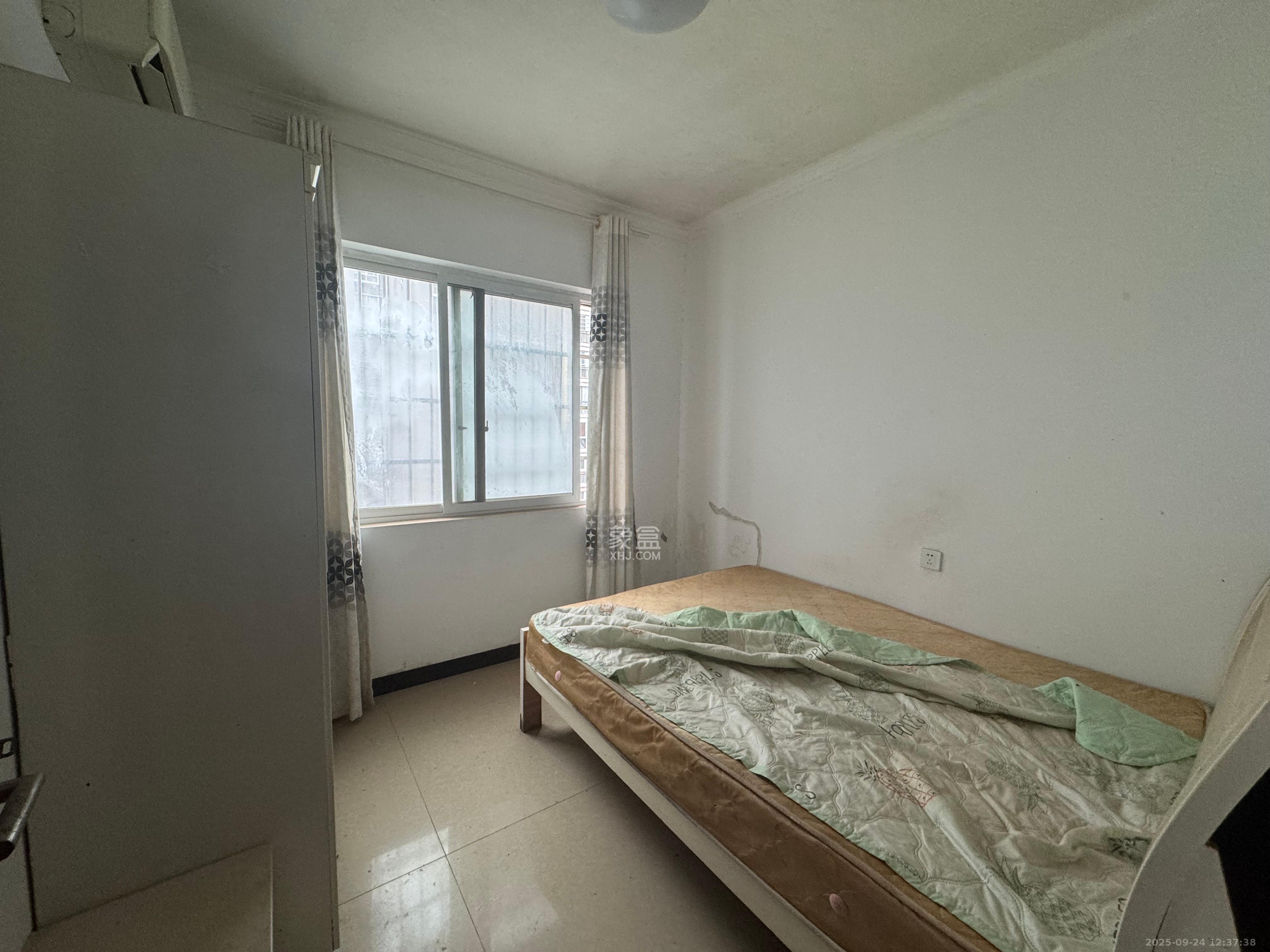 锦璨家园  3室2厅2卫    1800.0元/月室内图