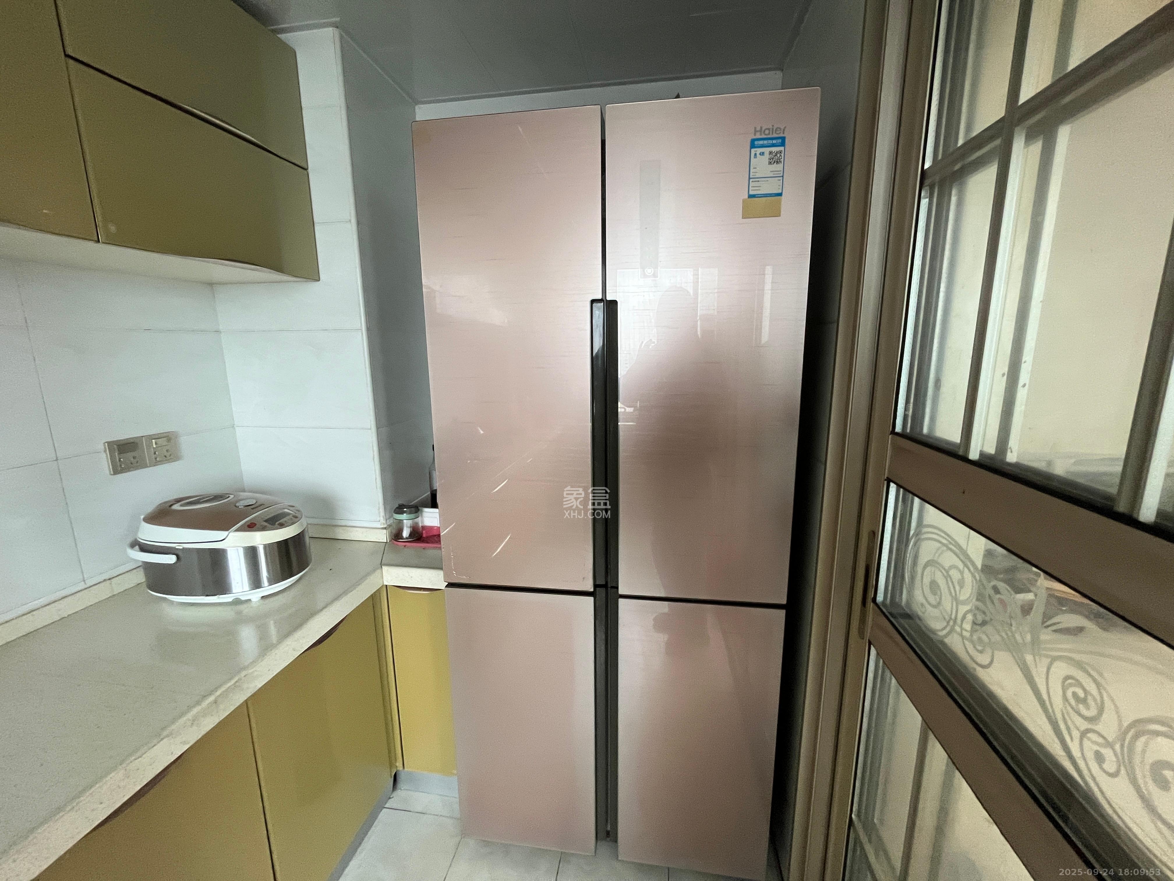 华润五彩城 3室2厅2卫 2300.0元/月 华润五彩城 3室2厅2卫 2300.0元/月室内图