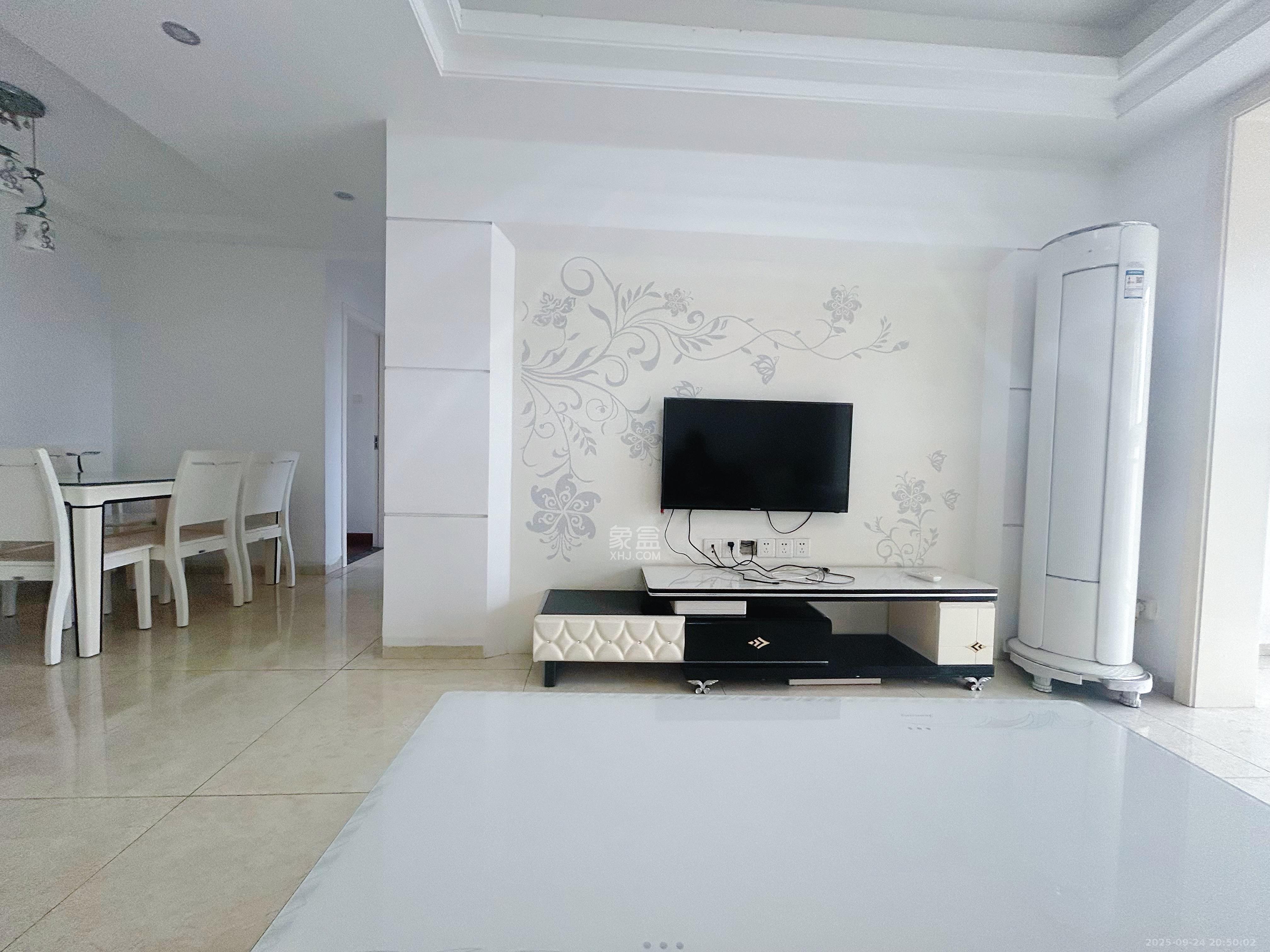 芒果天地(芒果雅苑)  2室2厅1卫    2400.0元/月室内图