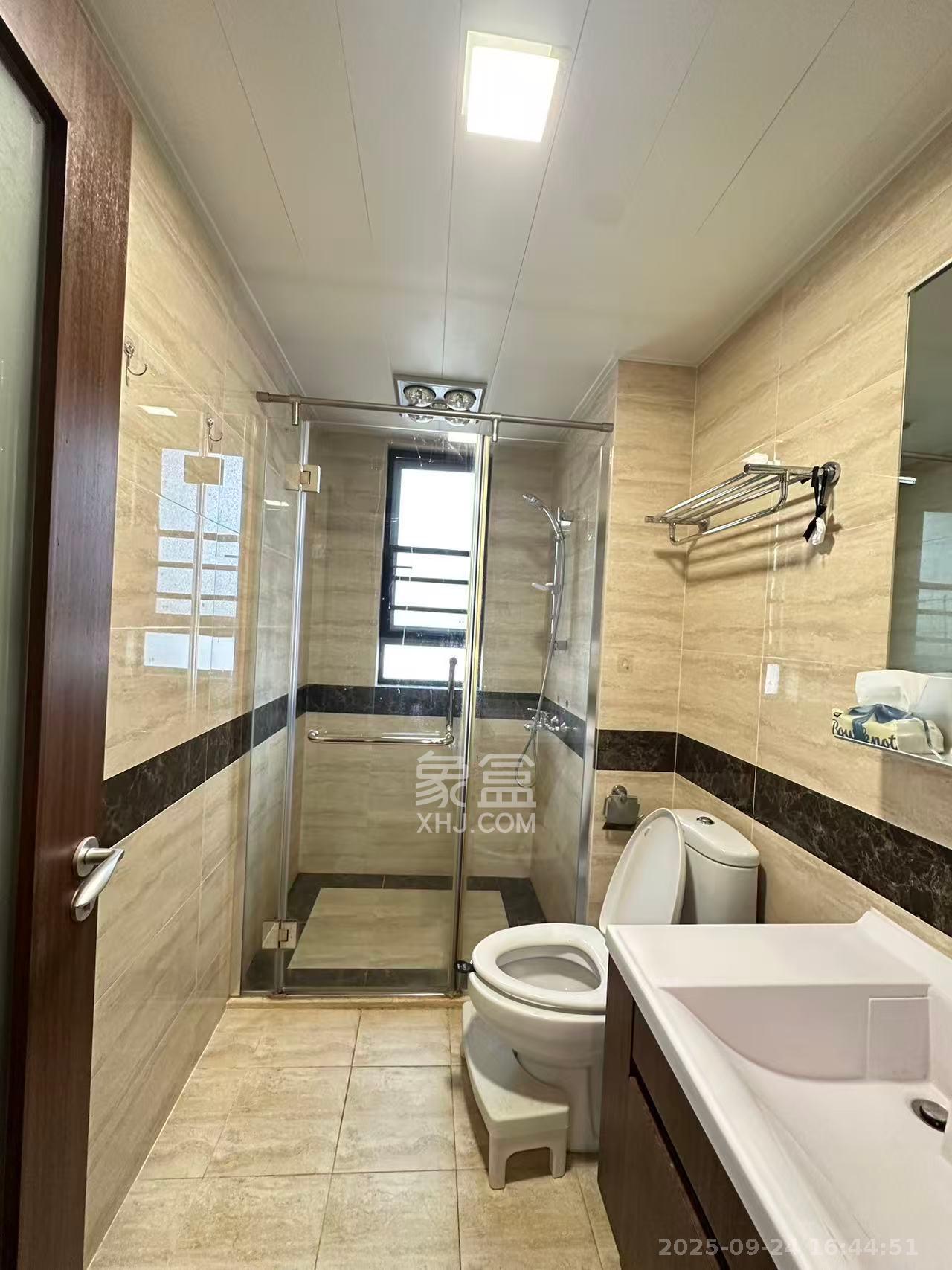 万科里金域国际  3室2厅2卫    4000.0元/月室内图