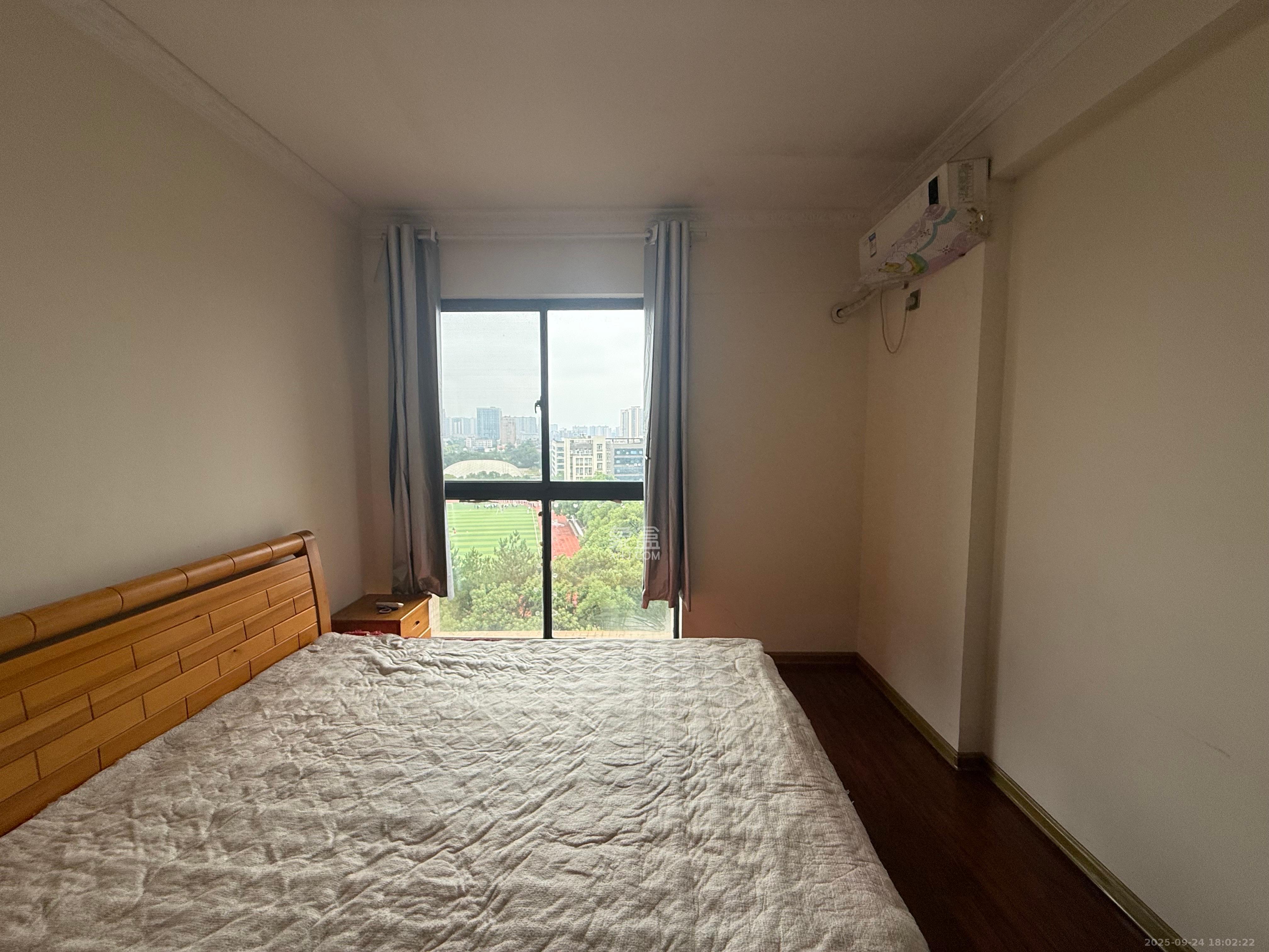 优山美地 1室1厅1卫 1800.0元/月 优山美地 1室1厅1卫 1800.0元/月室内图