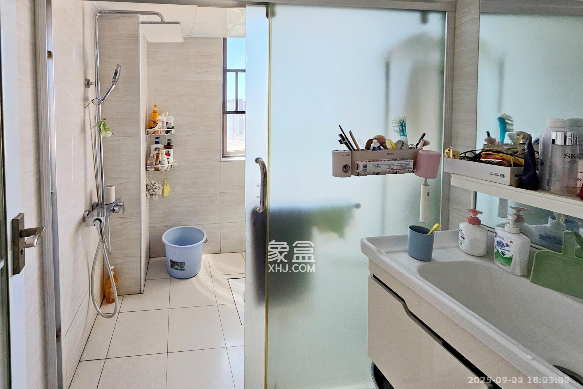 华雅林语苑  3室2厅1卫    2700.0元/月室内图