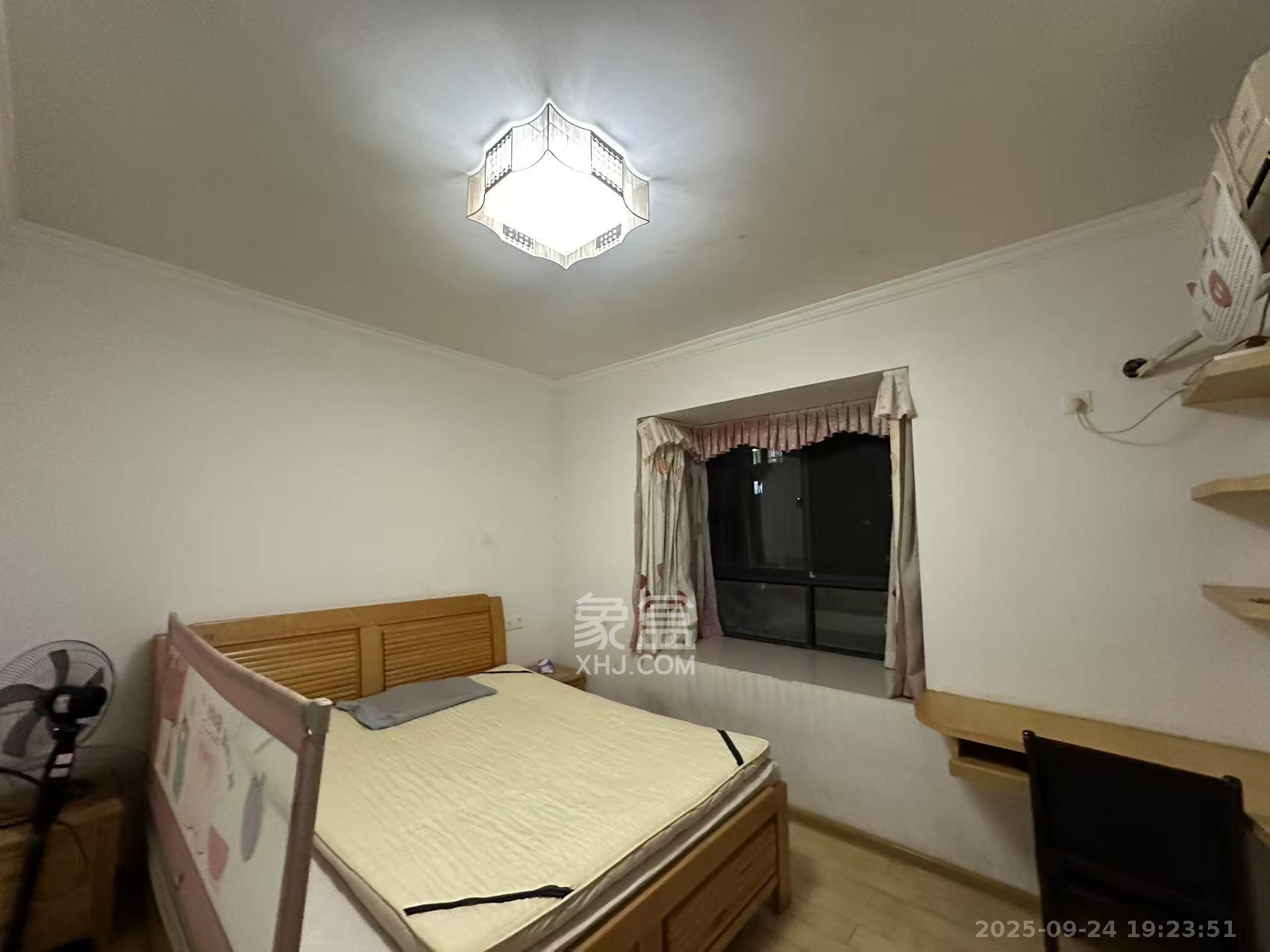 锦湘国际星城三期(锦绣苑) 2室1厅1卫 2400.0元/月 锦湘国际星城三期(锦绣苑) 2室1厅1卫 2400.0元/月室内图