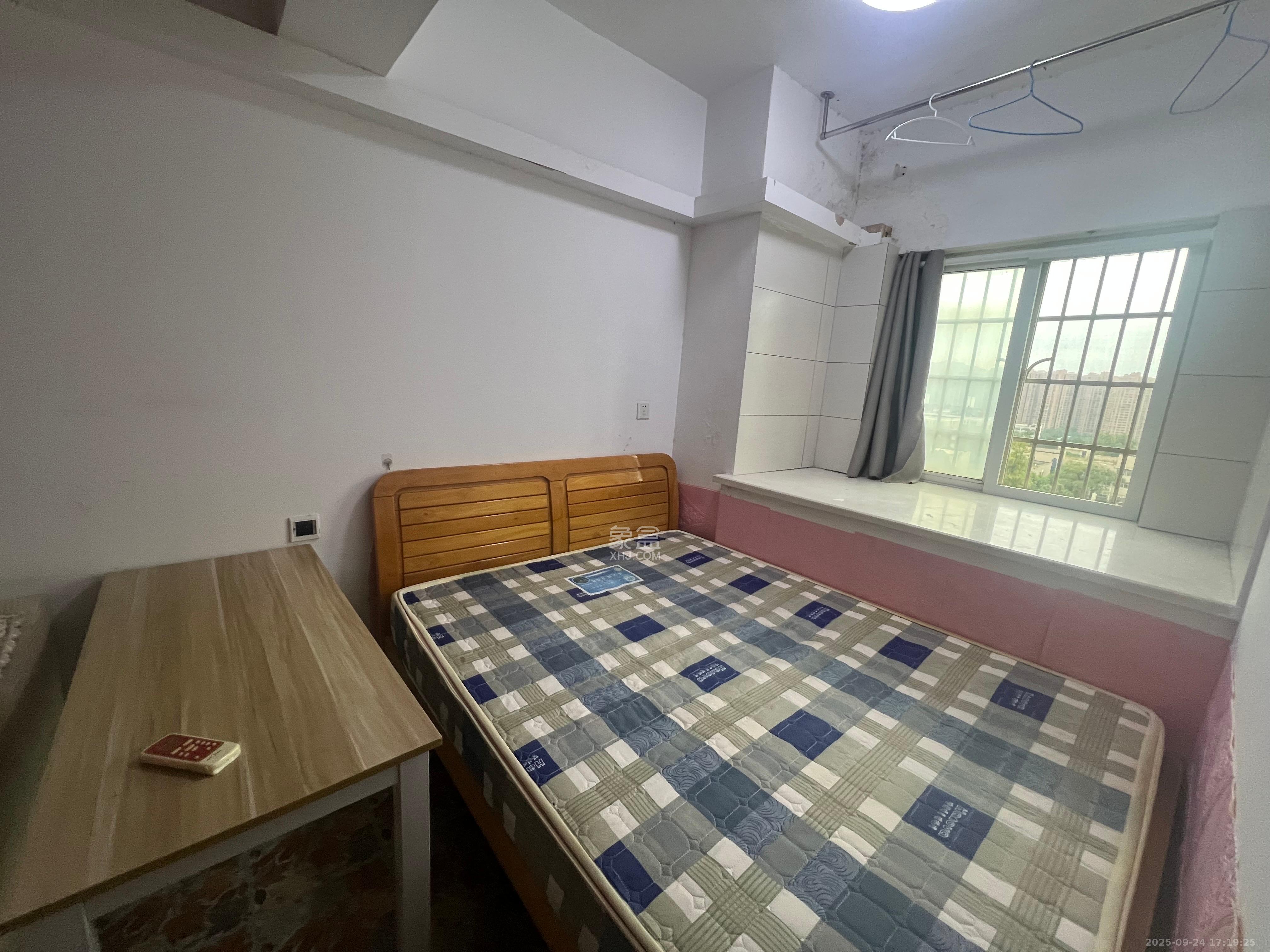 谋房博客(博客天街) 1室1厅1卫 1400.0元/月 谋房博客(博客天街) 1室1厅1卫 1400.0元/月室内图