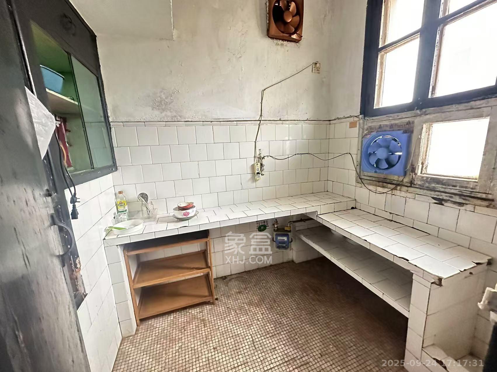 湖南省粮油公司宿舍 2室1厅1卫 800.0元/月 湖南省粮油公司宿舍 2室1厅1卫 800.0元/月室内图