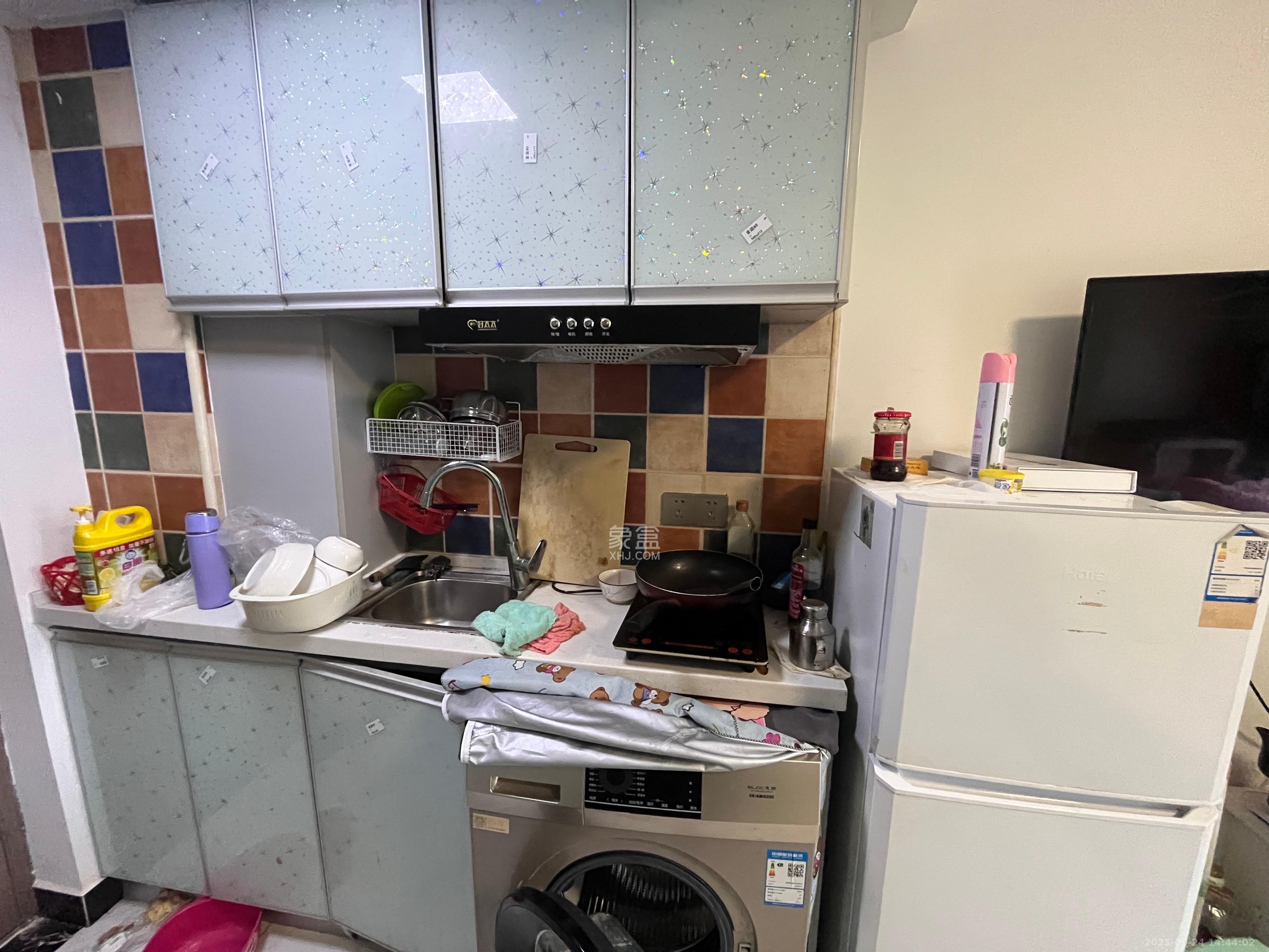 好莱城（弘德西街）  1室1厅1卫    1200.0元/月