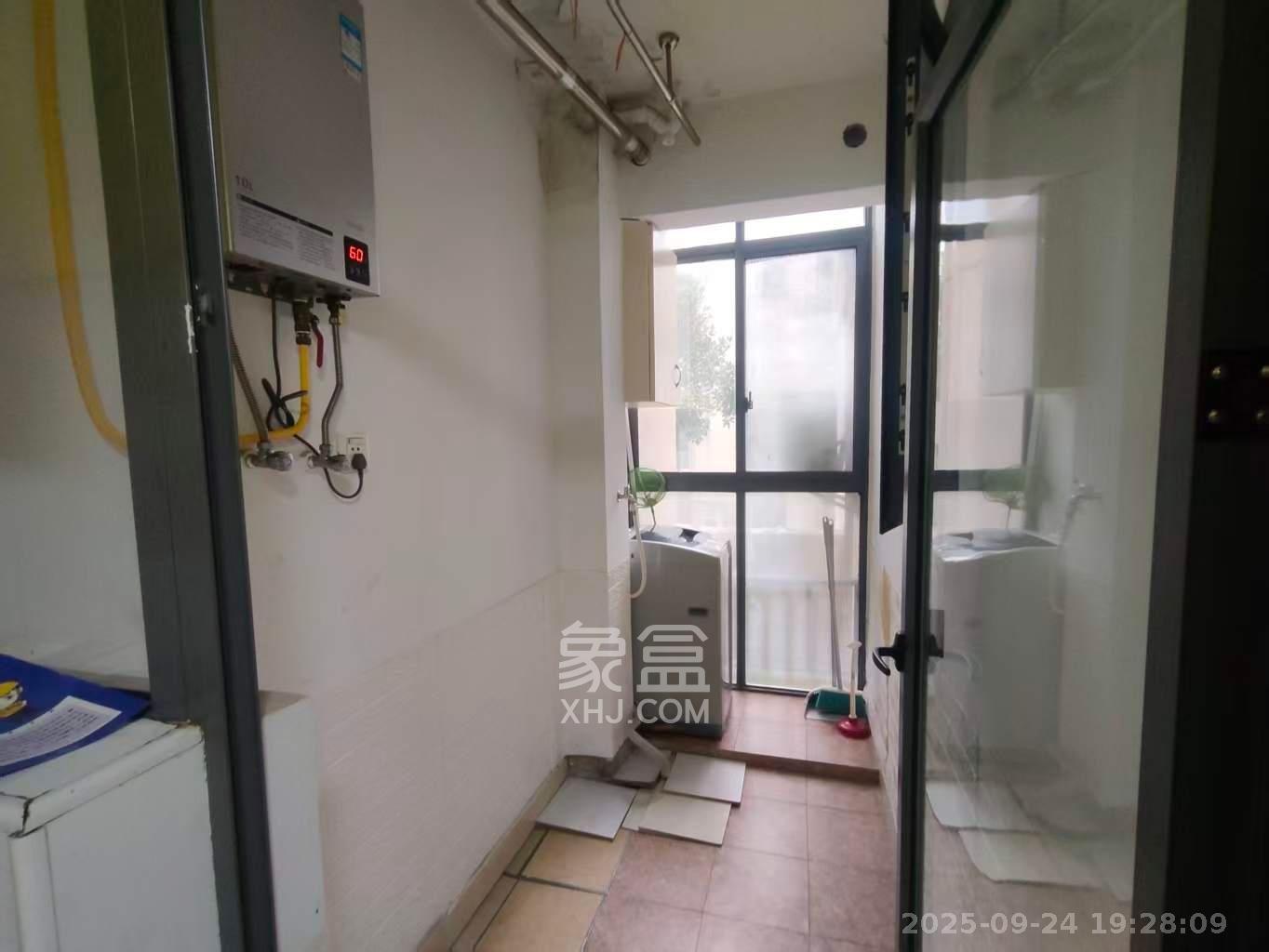 卓越蔚蓝海岸二期 2室2厅1卫 2200.0元/月 卓越蔚蓝海岸二期 2室2厅1卫 2200.0元/月室内图