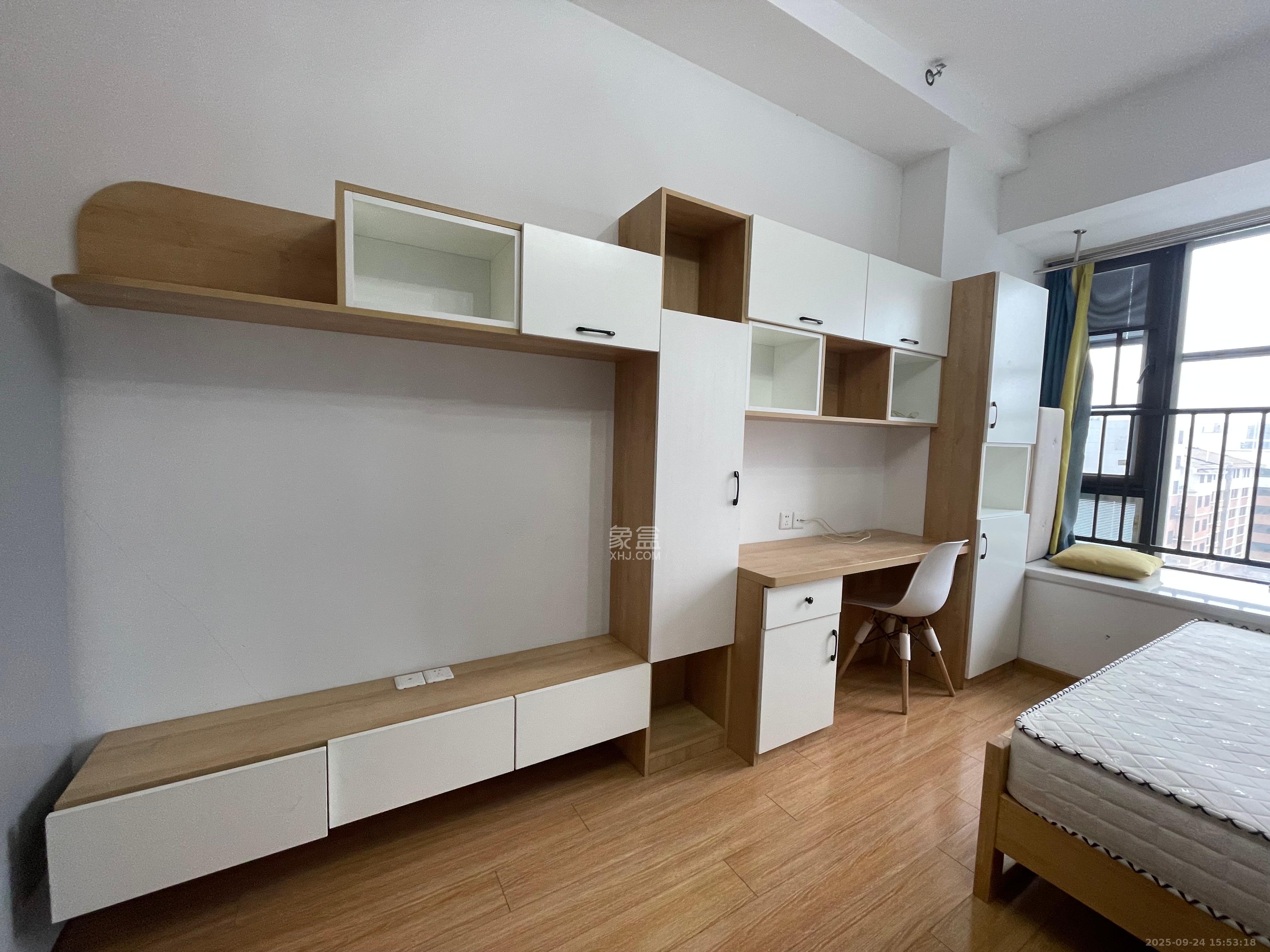 华润翡翠府 1室0厅1卫 1550.0元/月 华润翡翠府 1室0厅1卫 1550.0元/月室内图