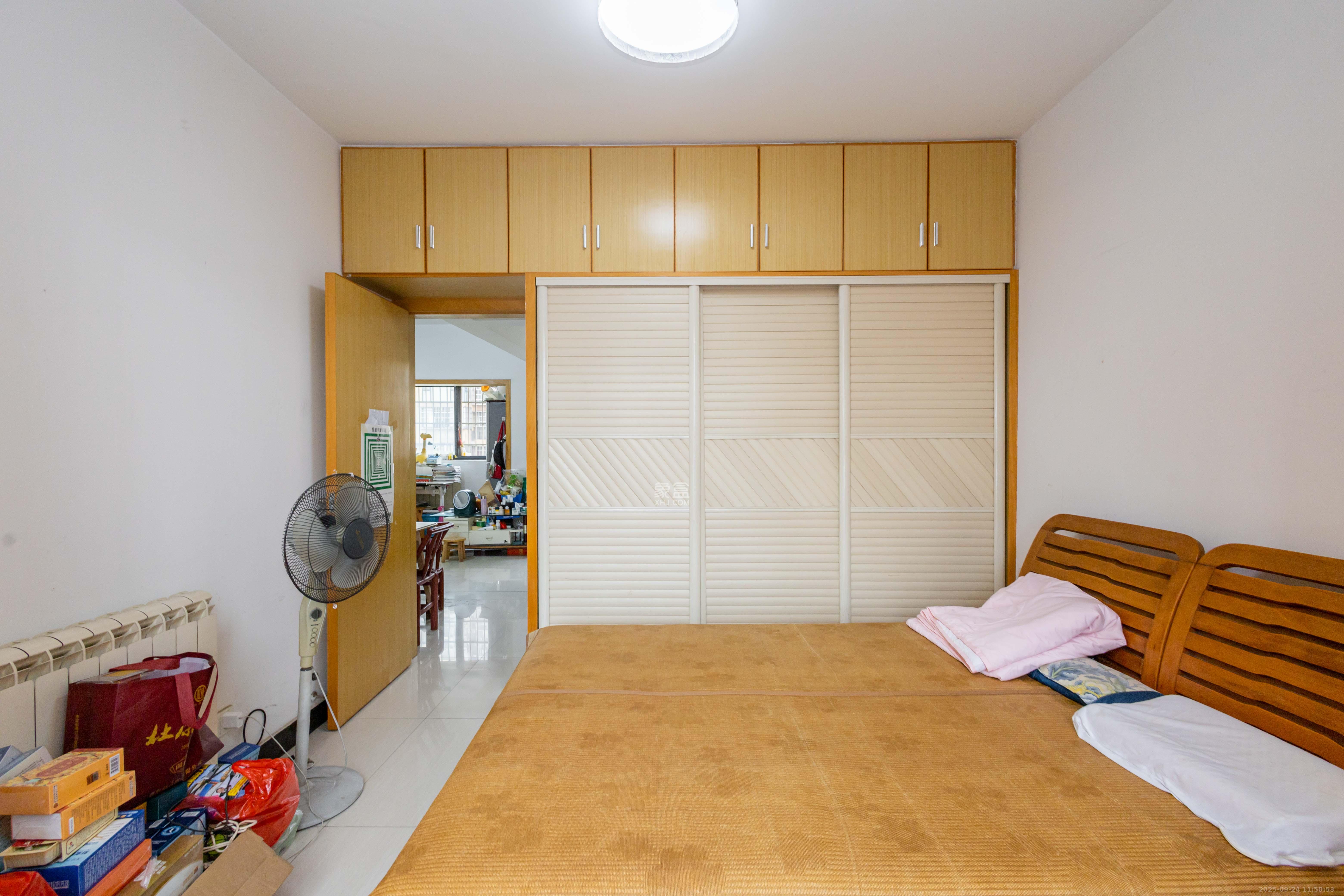 中国铁建国际城一期  3室2厅2卫    52.8万 中国铁建国际城一期  3室2厅2卫    52.8万卧室