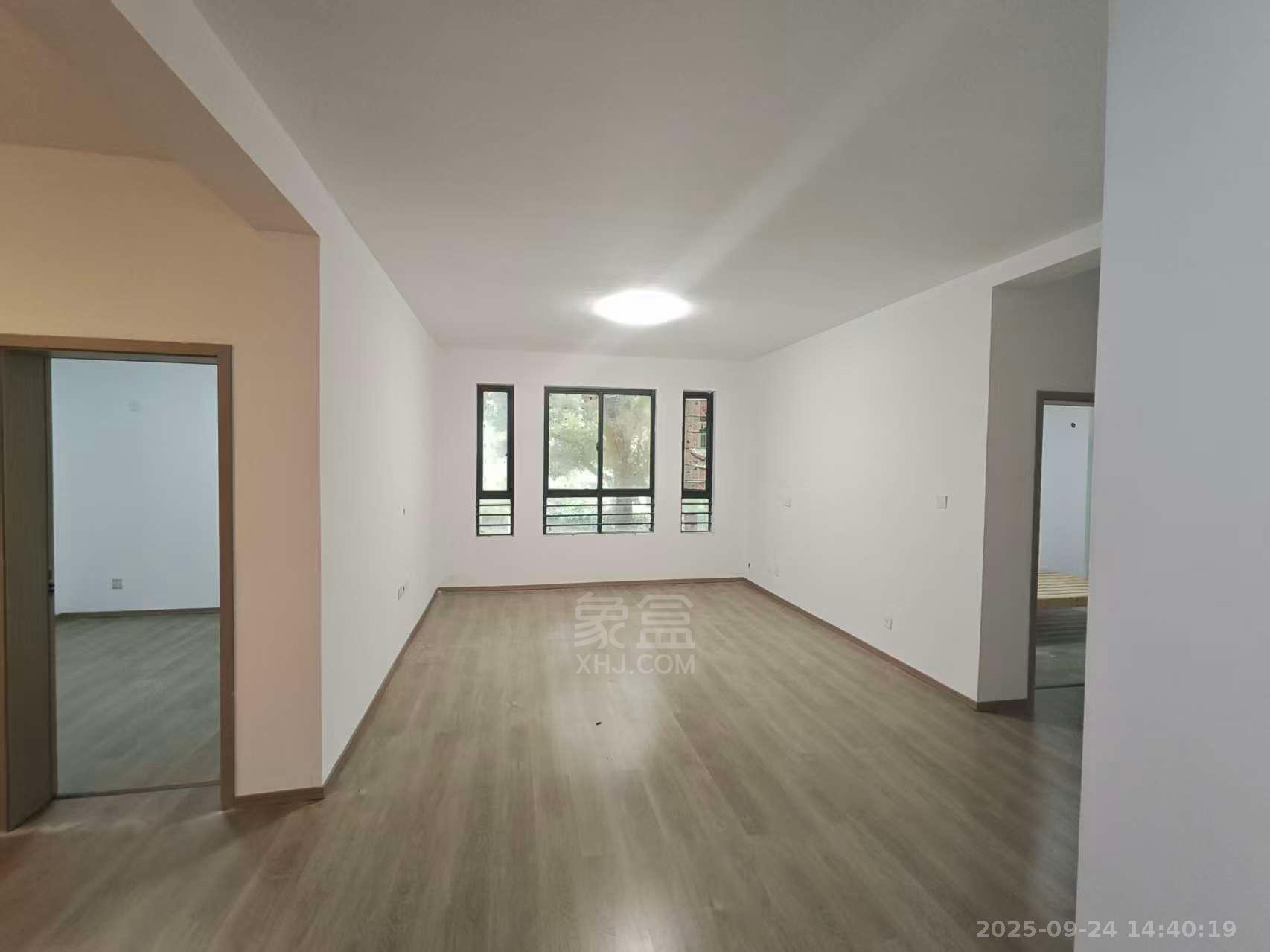 尚格名城东岸花园  3室2厅2卫    1800.0元/月 尚格名城东岸花园  3室2厅2卫    1800.0元/月