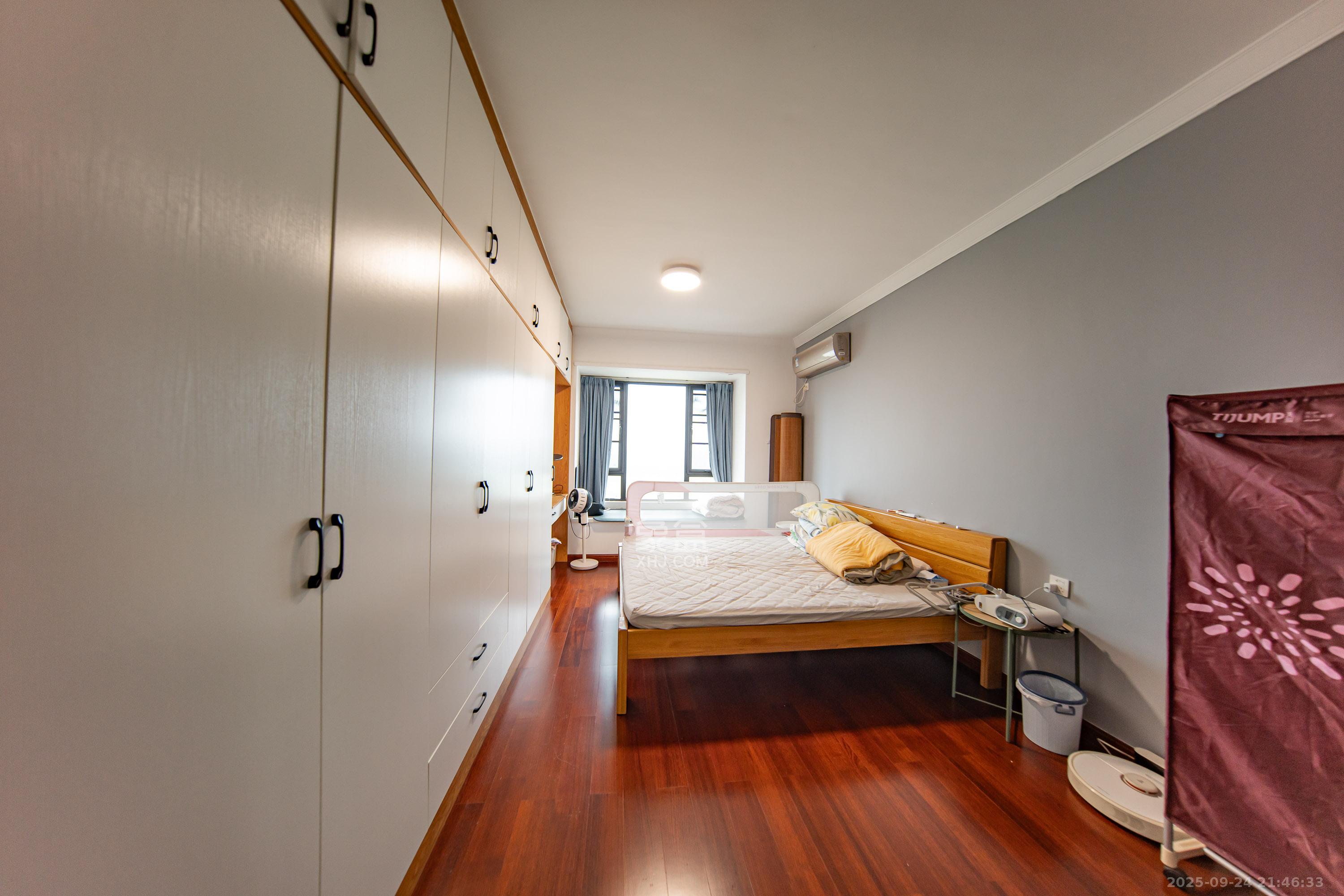 中海国际五期 1室0厅0卫 92.8万 中海国际五期 1室0厅0卫 92.8万卧室