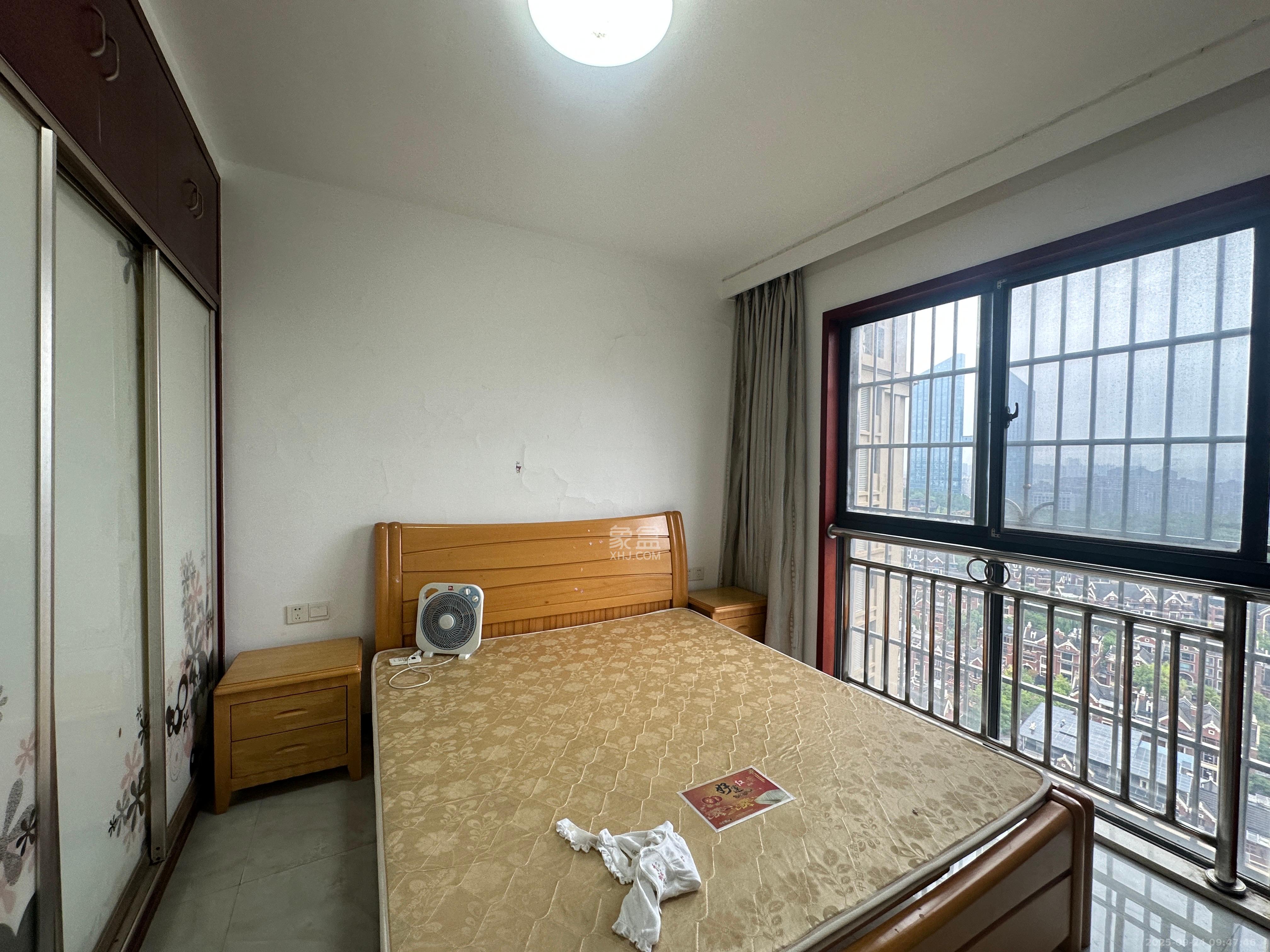 优山美地 3室2厅2卫 2400.0元/月 优山美地 3室2厅2卫 2400.0元/月室内图