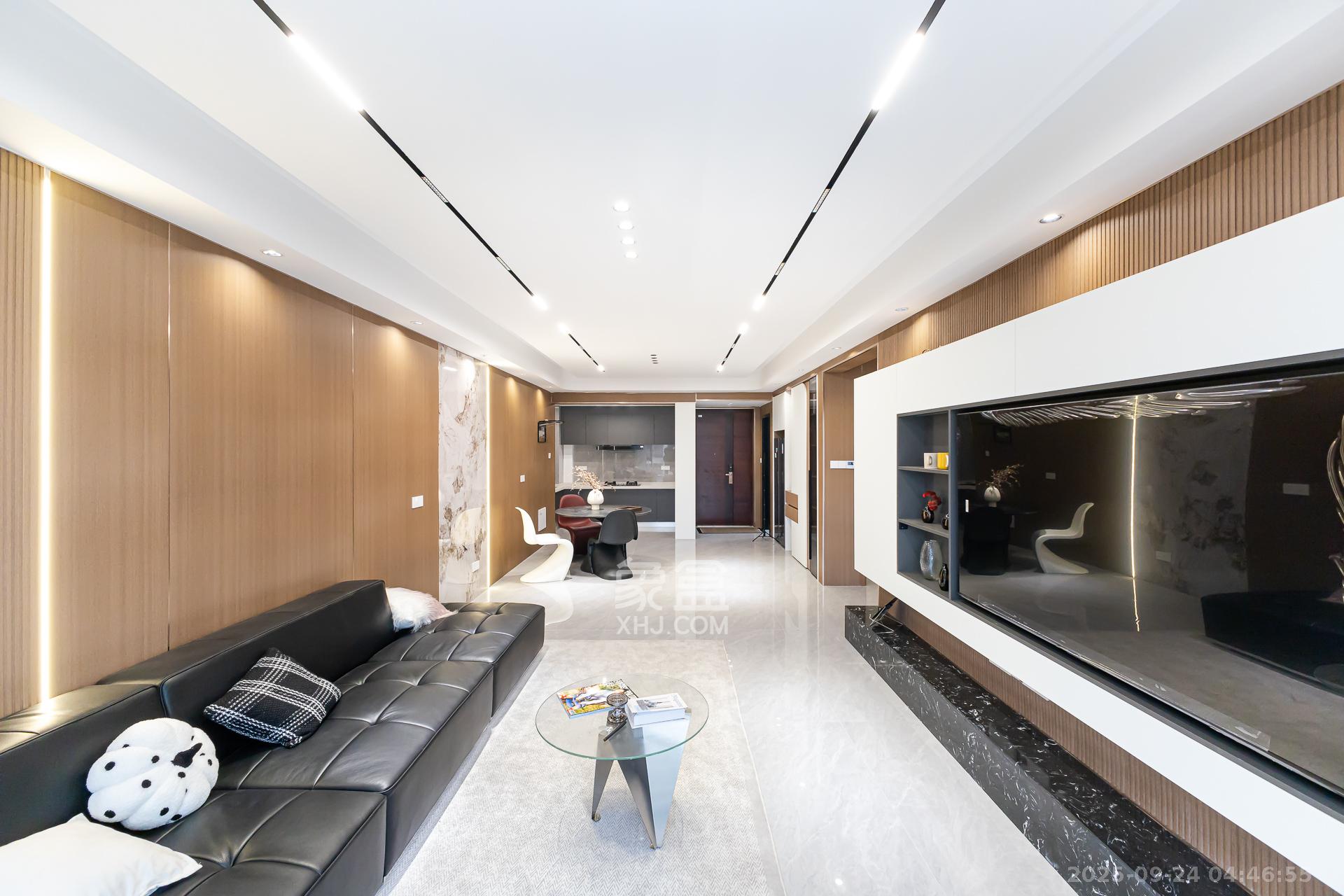 润和湘江天地AB区 4室2厅2卫 128.8万 润和湘江天地AB区 4室2厅2卫 128.8万客厅