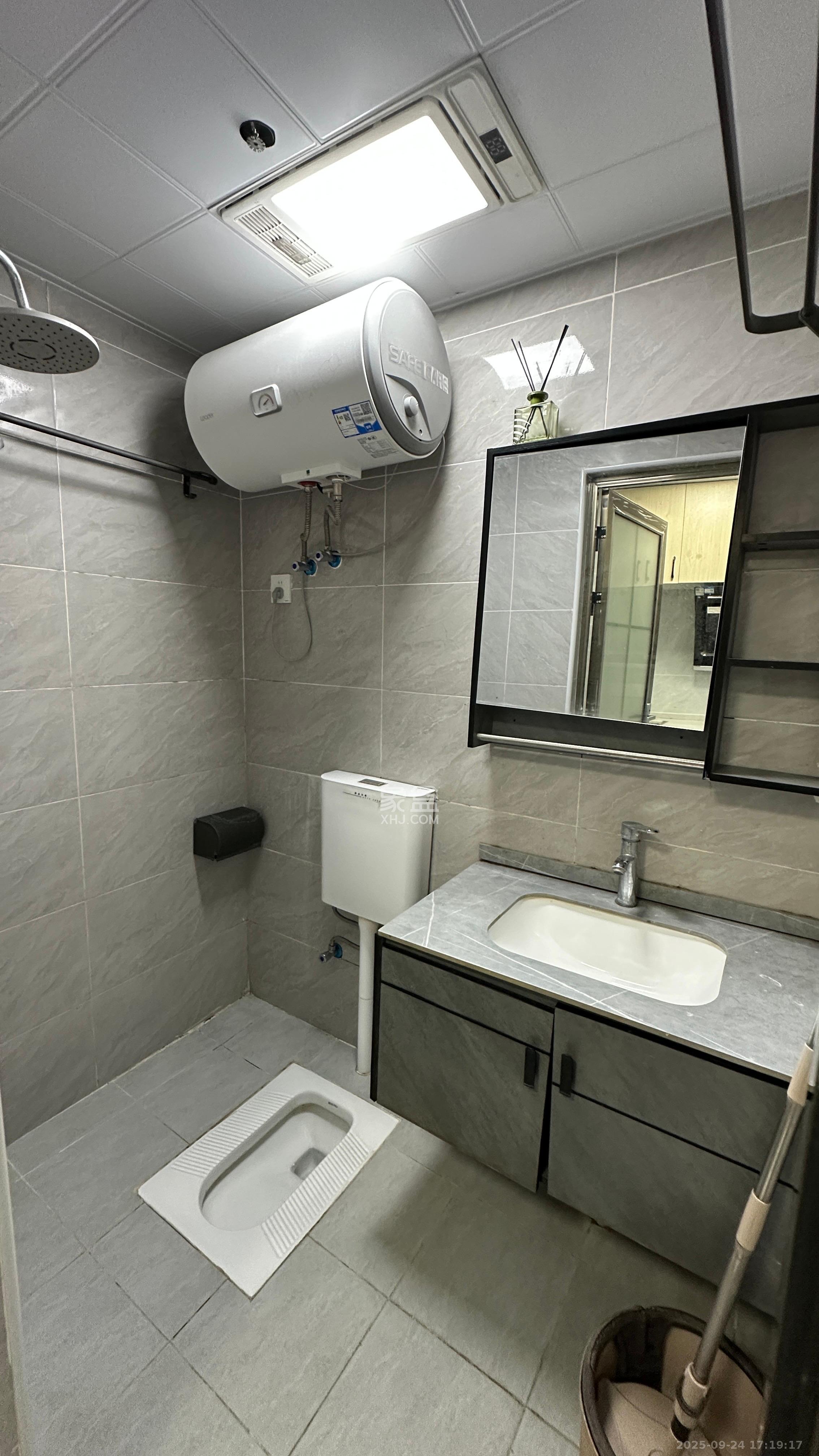 保利中环广场(保利中悦苑) 1室1厅1卫 1450.0元/月 保利中环广场(保利中悦苑) 1室1厅1卫 1450.0元/月室内图