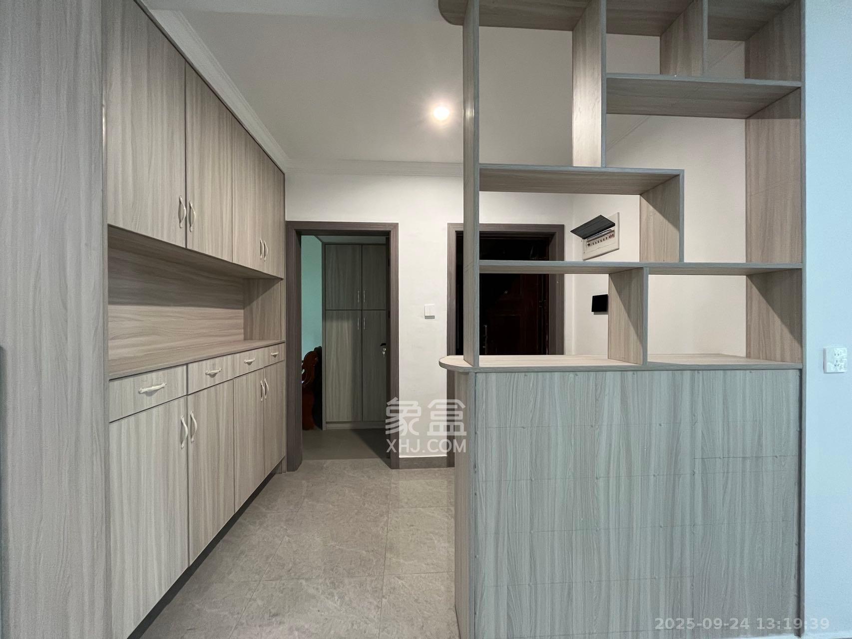 富基世纪公园 4室2厅2卫 2200.0元/月 富基世纪公园 4室2厅2卫 2200.0元/月室内图