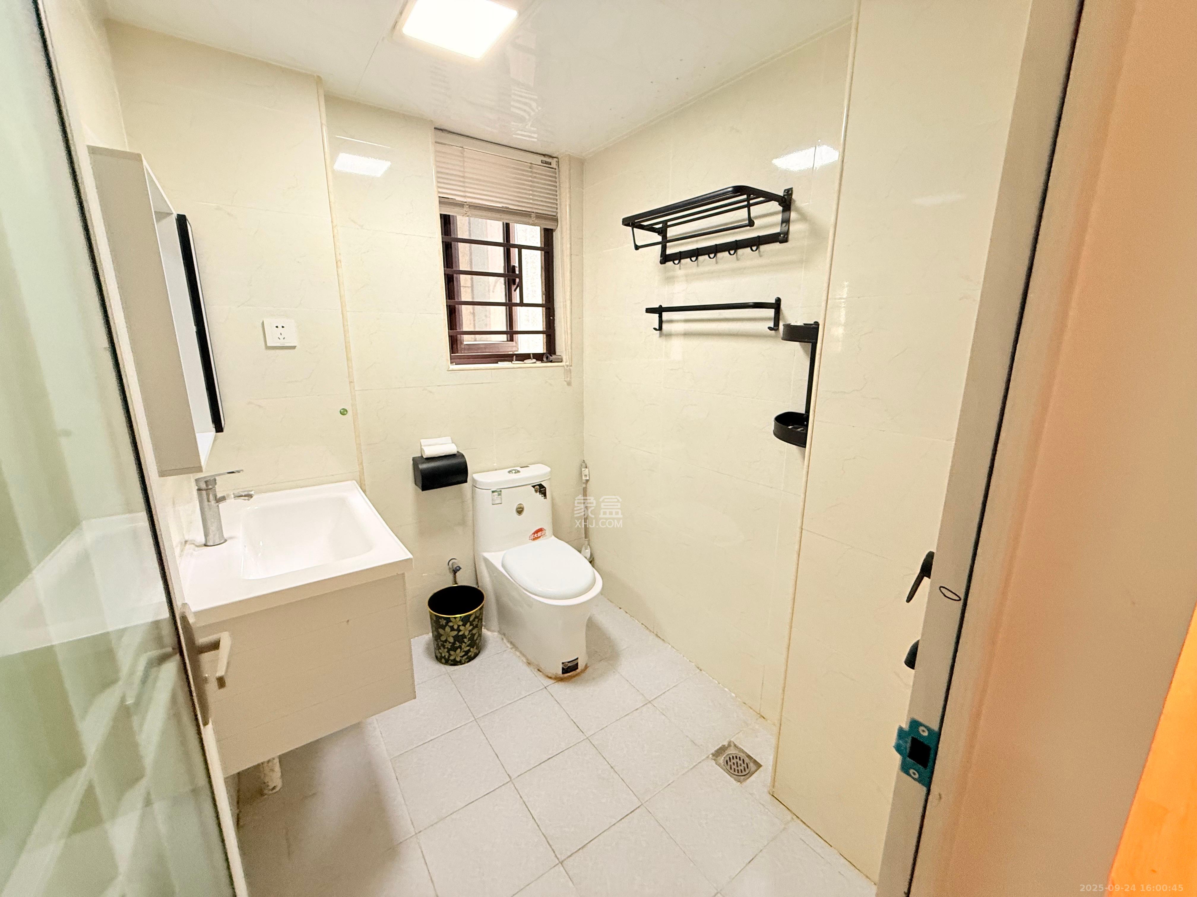 明昇壹城(明昇时代广场)二期 3室2厅2卫 2600.0元/月 明昇壹城(明昇时代广场)二期 3室2厅2卫 2600.0元/月室内图